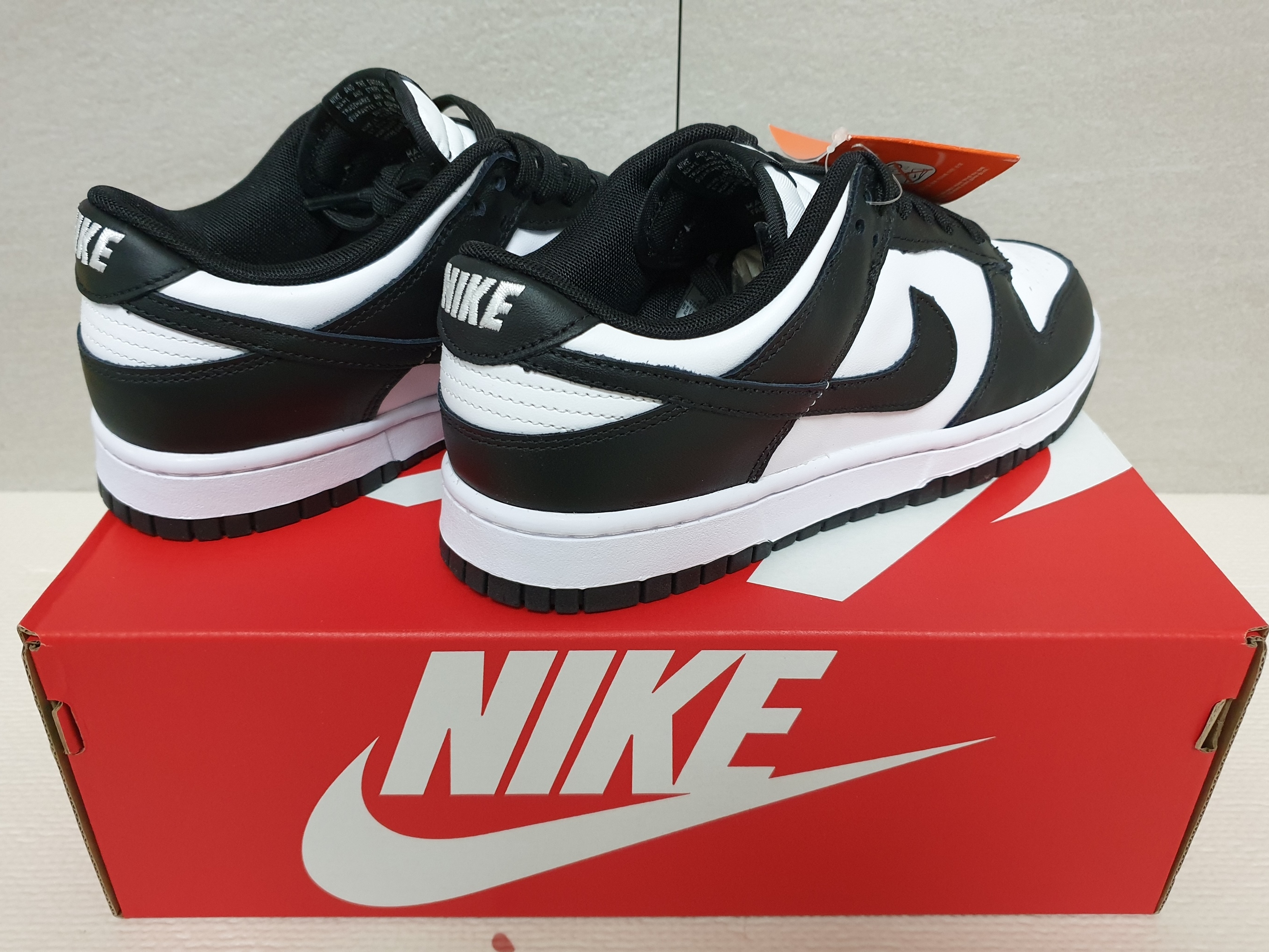 Nike Dunk Low Retro Black 착용 스타일 - 3