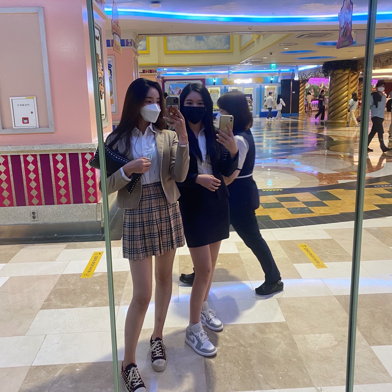 (W) Jordan 1 Low White Wolf Grey 착용 스타일