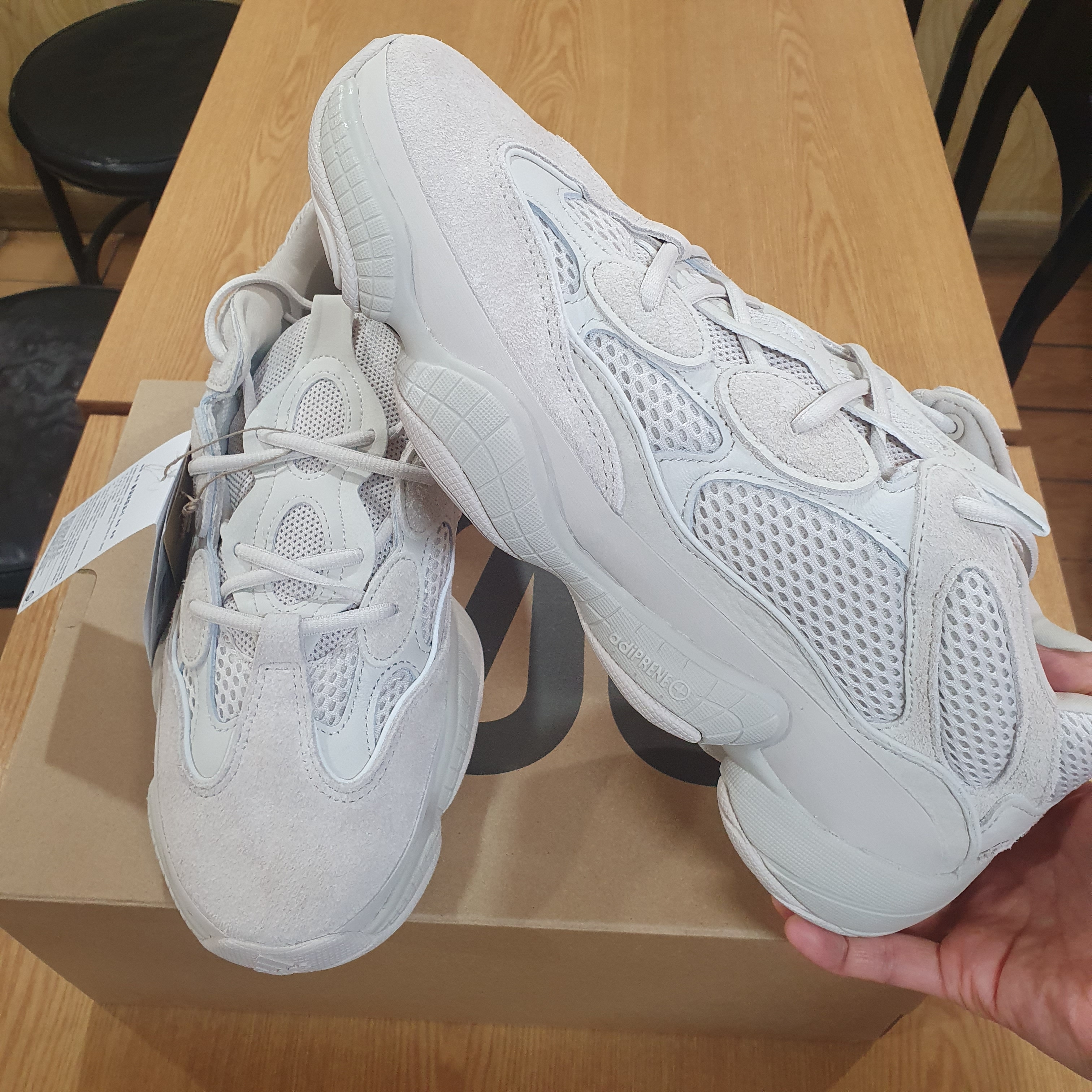 Adidas Yeezy 500 Blush 2018 착용 스타일 - 4