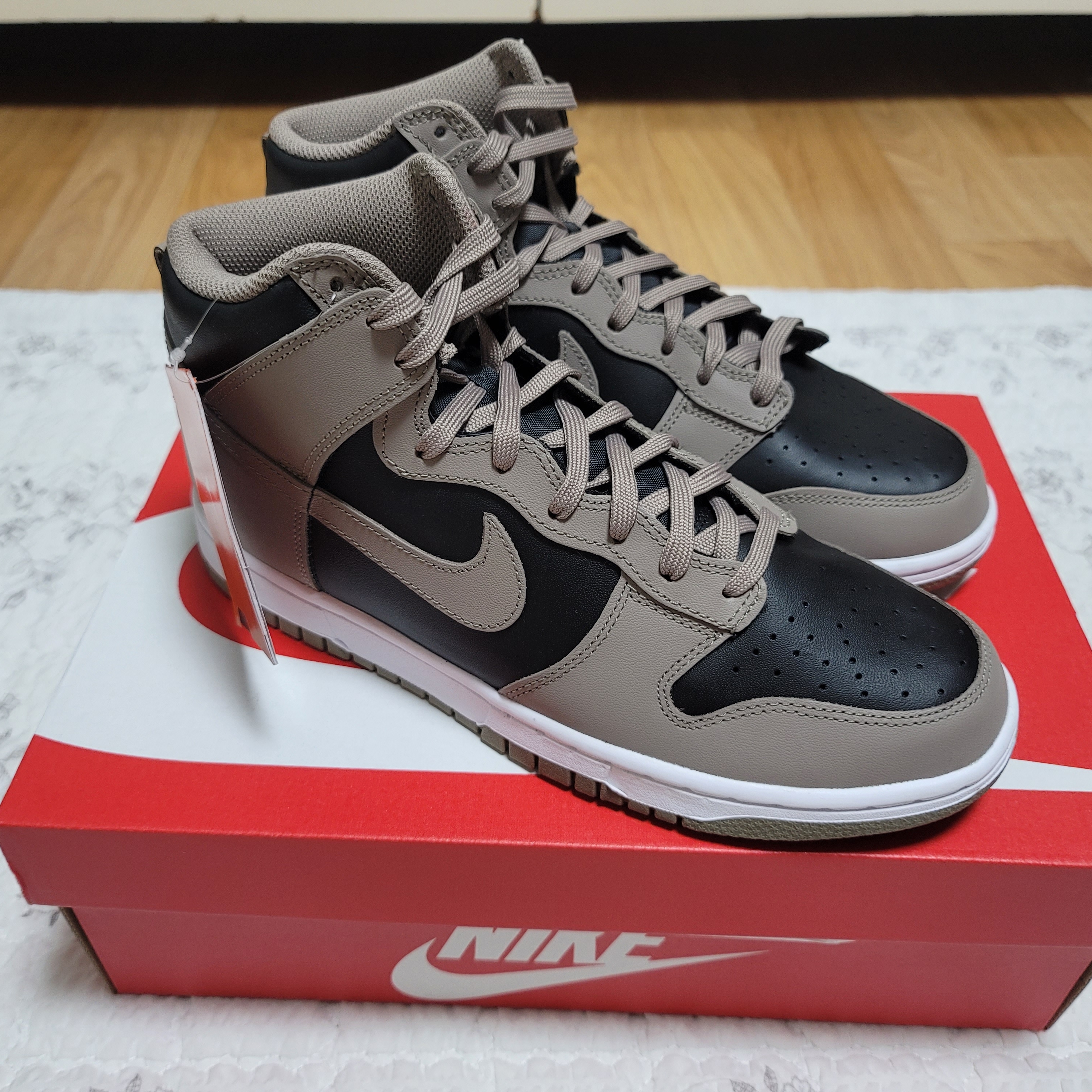 (W) Nike Dunk High Moon Fossil 착용 스타일