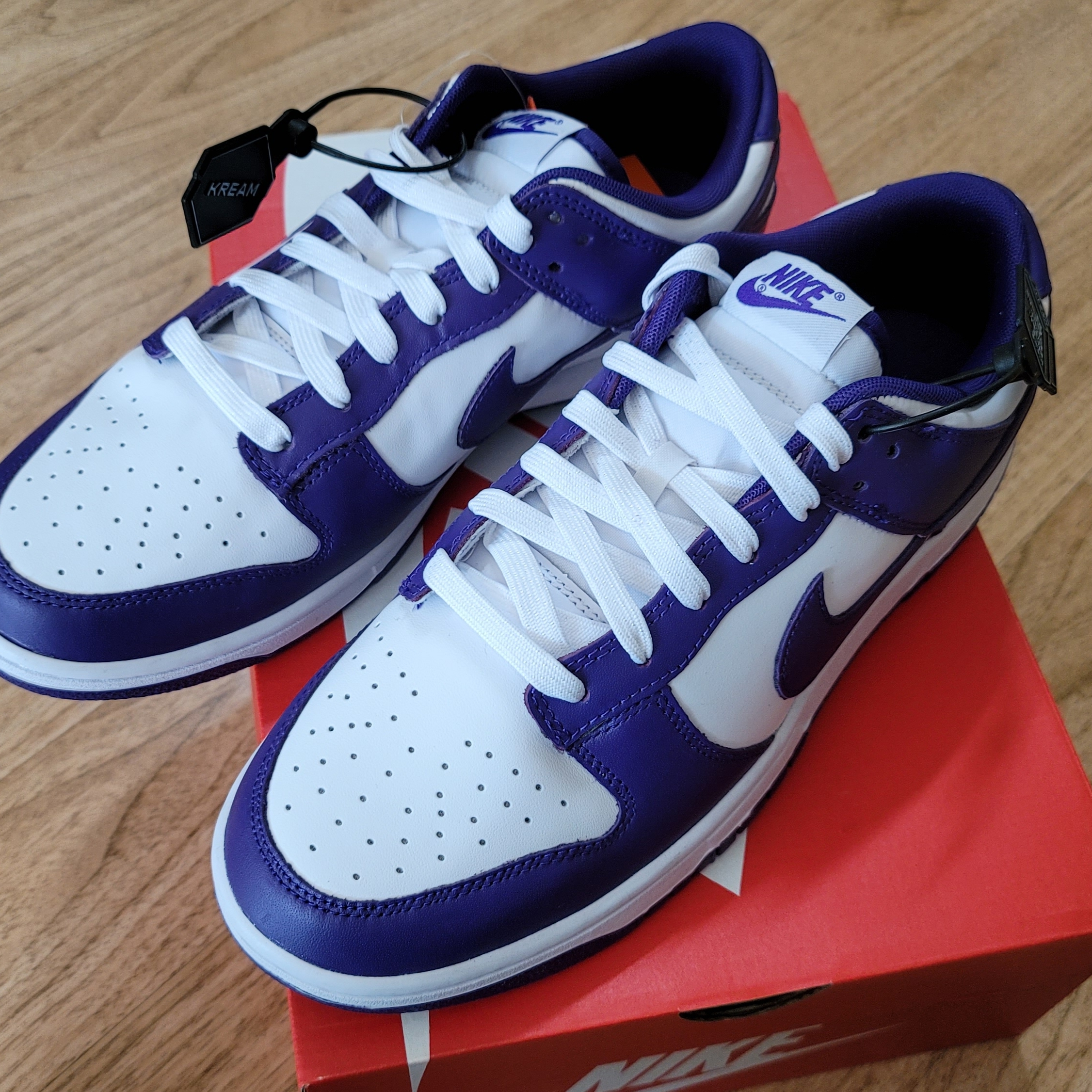 Nike Dunk Low Retro Championship Court Purple 착용 스타일 - 2