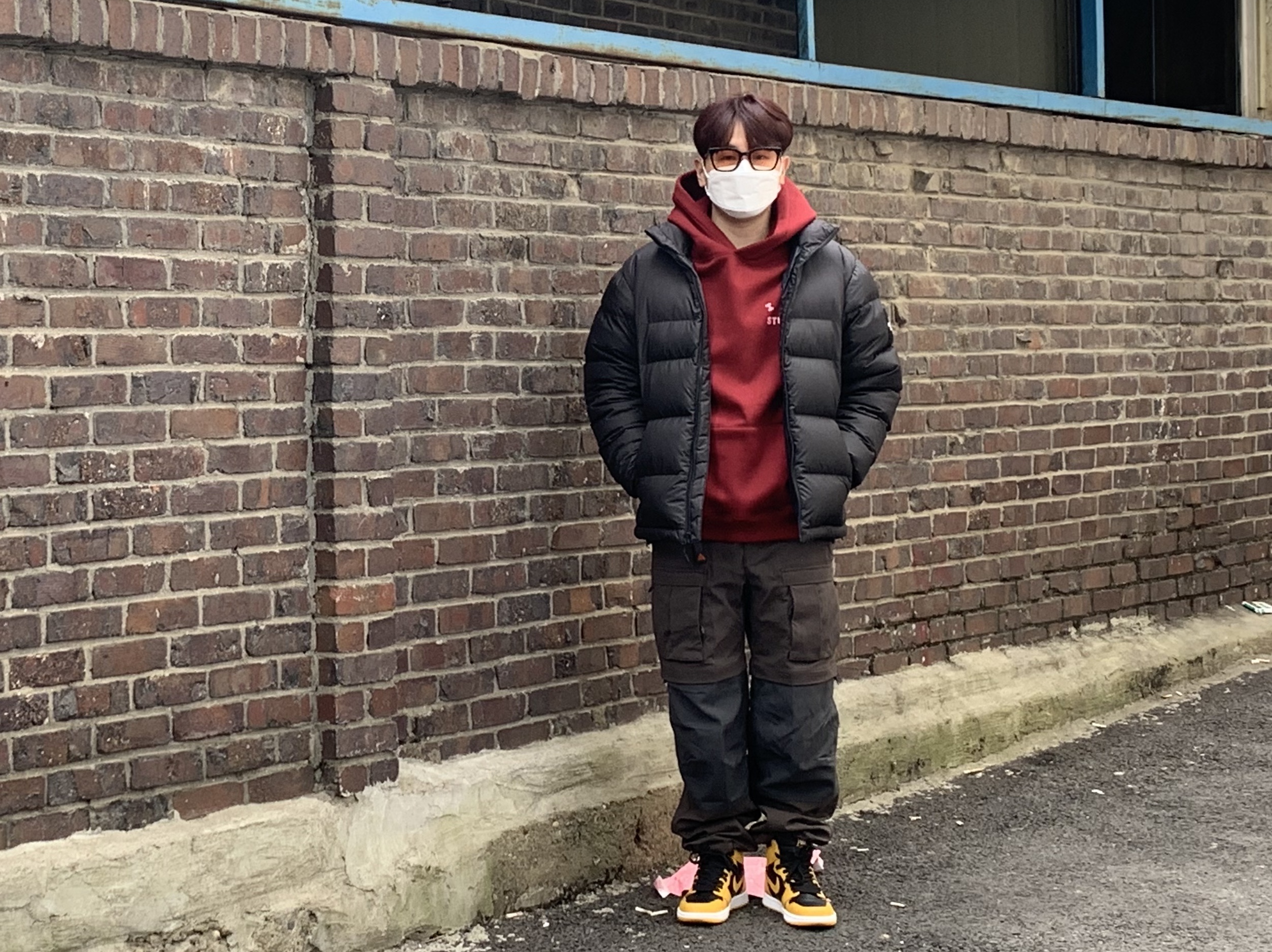Jordan 1 Retro High OG Pollen, Nike ACG Smith Summit Cargo Pants Velvet Brown - Asia 착용 스타일