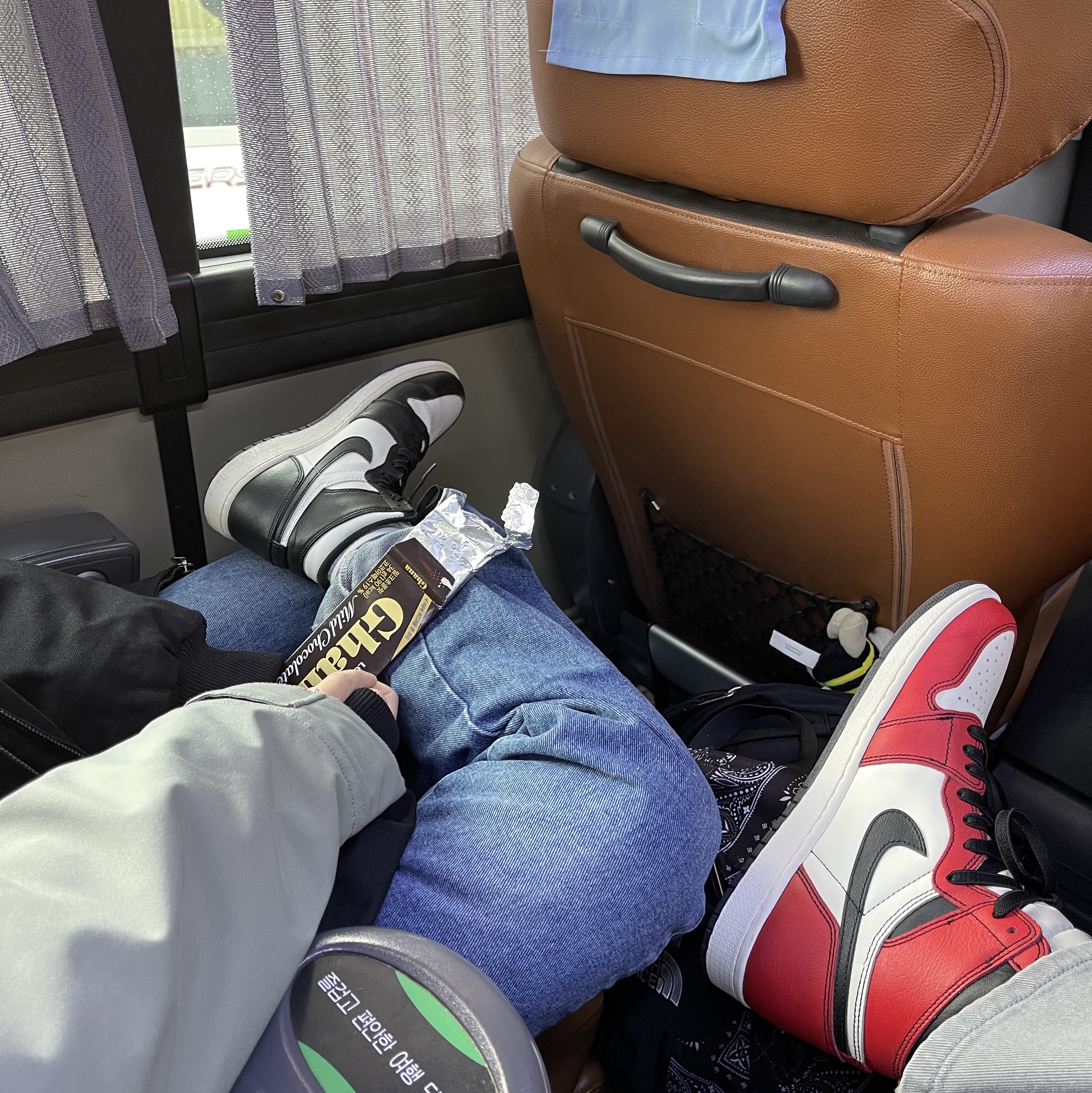 (GS) Jordan 1 Retro High OG Black White 2014, Jordan 1 Retro High OG Defiant SB LA to Chicago 착용 스타일 - 3
