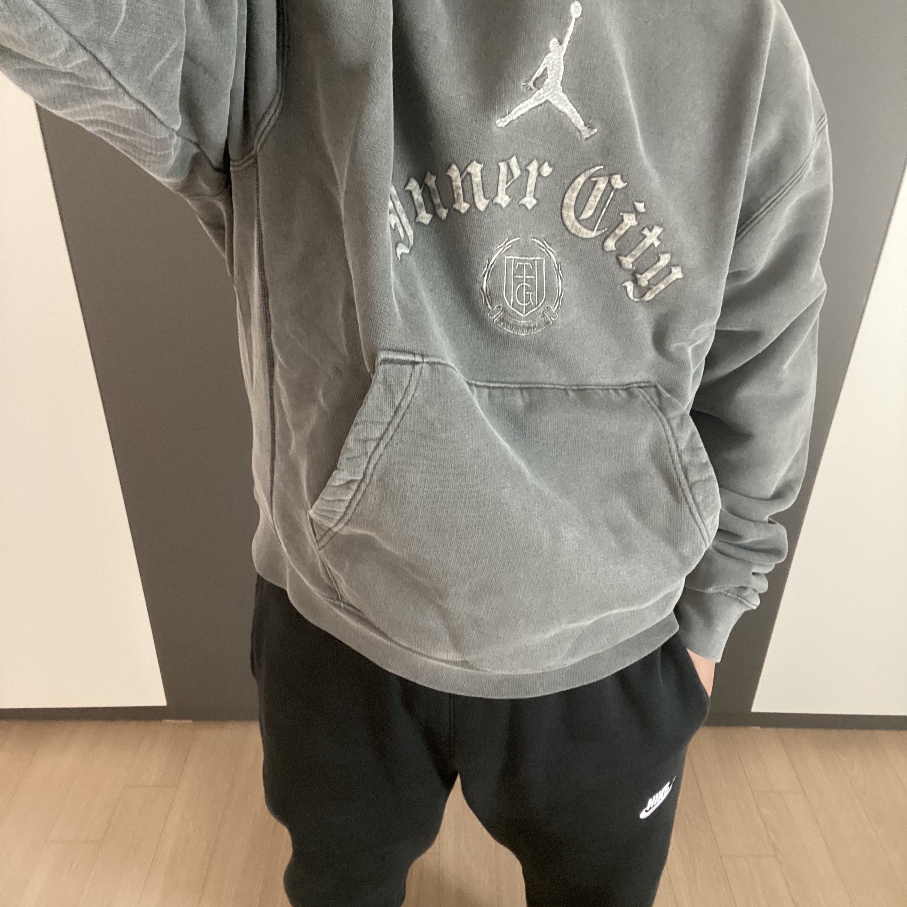 Jordan x Russell Westbrook Honor the Gift Pullover Hoodie - Asia 착용 스타일 - 3