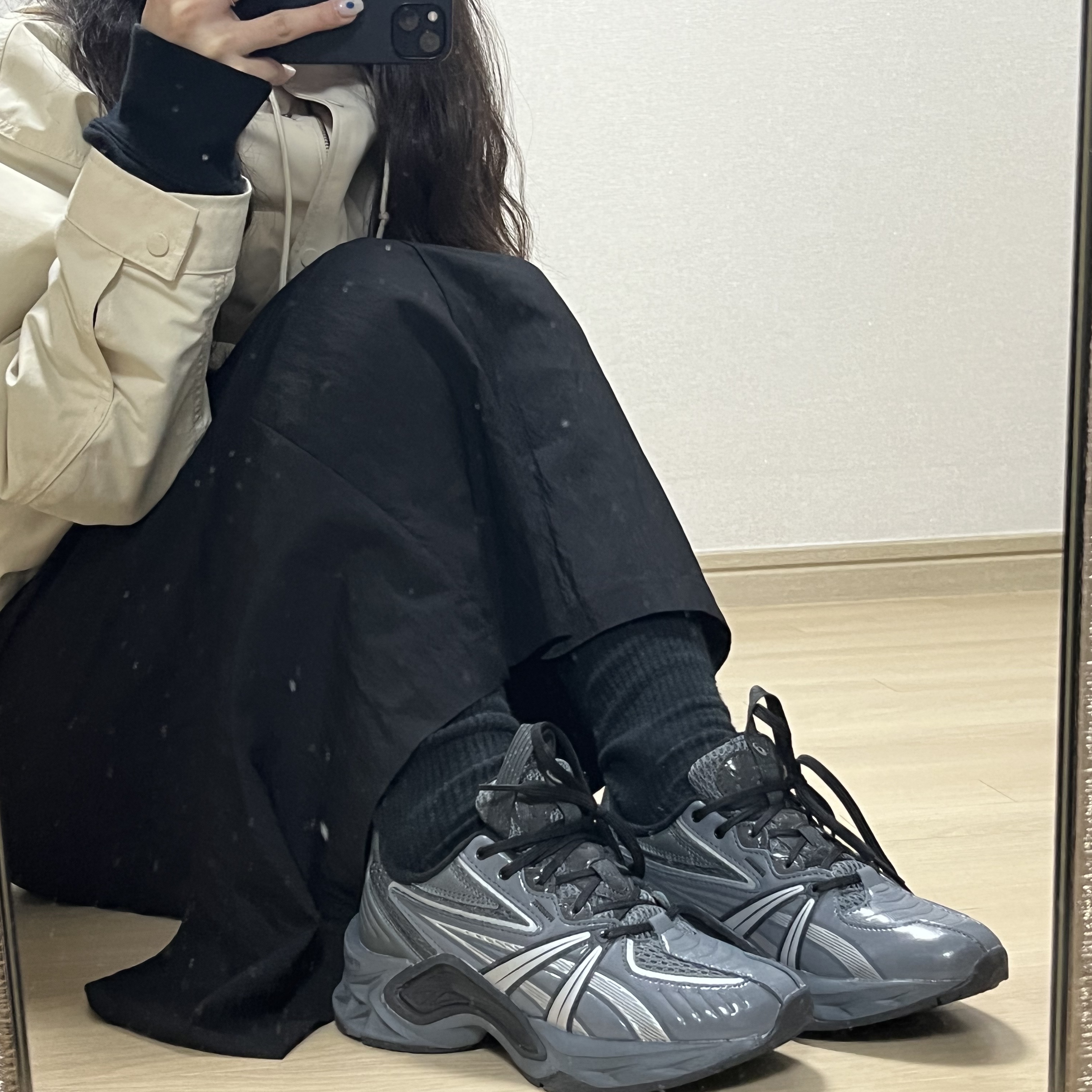 Asics HN2-S Protoblast Steel Grey 착용 스타일 - 1