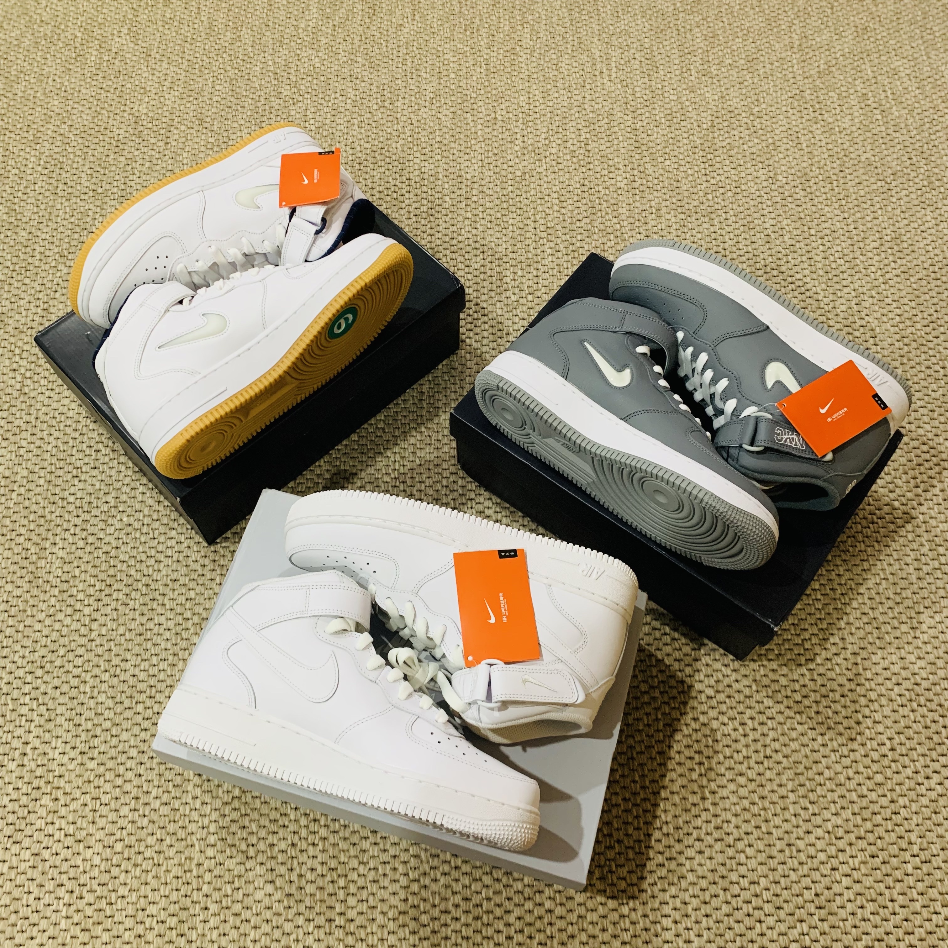Nike Air Force 1 Mid '07 White, Nike Air Force 1 Mid QS NYC White Midnight Navy 착용 스타일 - 2