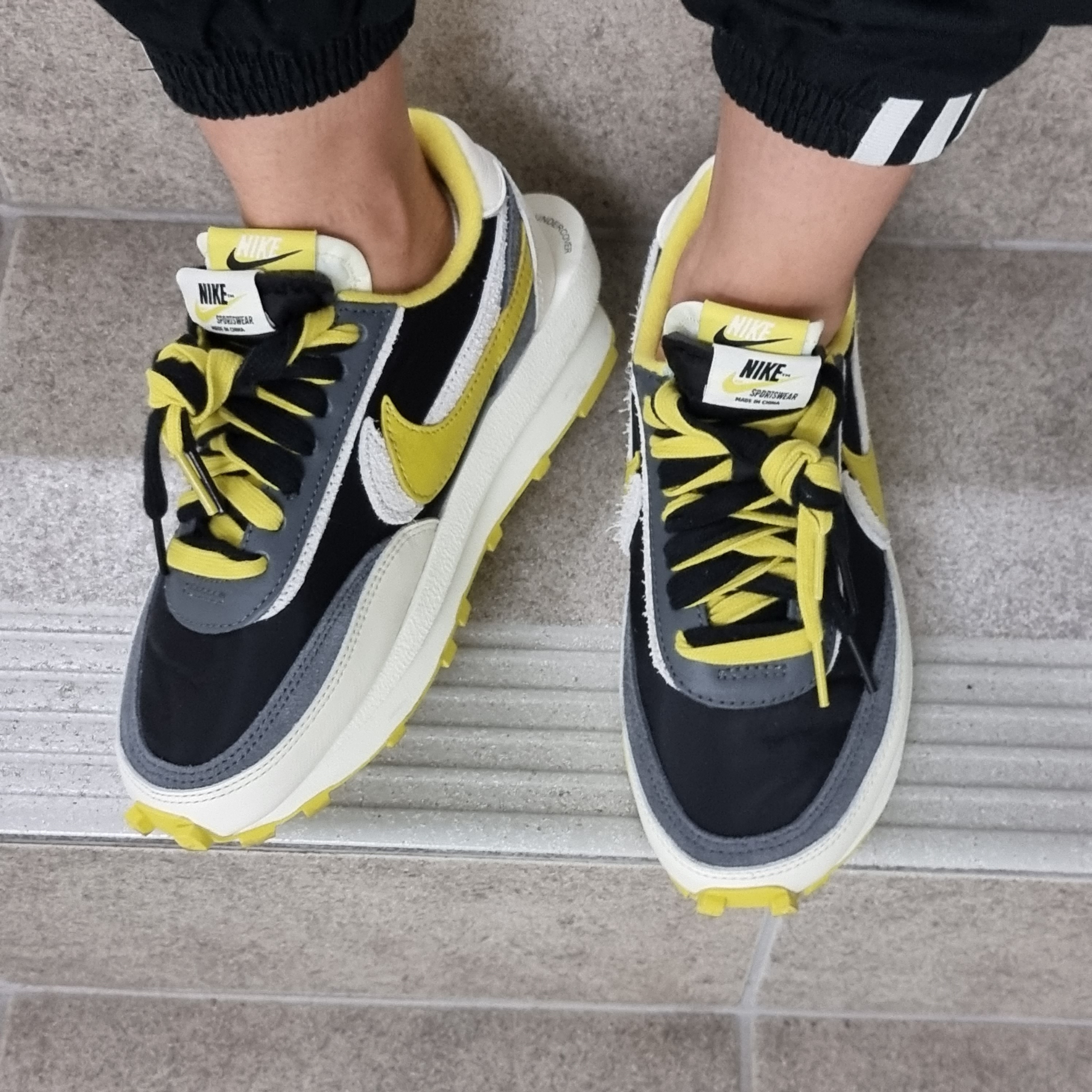 Nike x Sacai x Undercover LDWaffle Black Bright Citron 착용 스타일 - 2