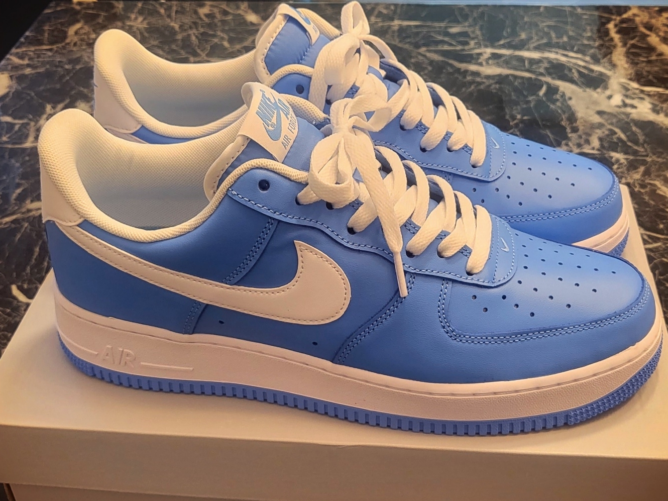 Nike Air Force 1 '07 Low University Blue 착용 스타일 - 3
