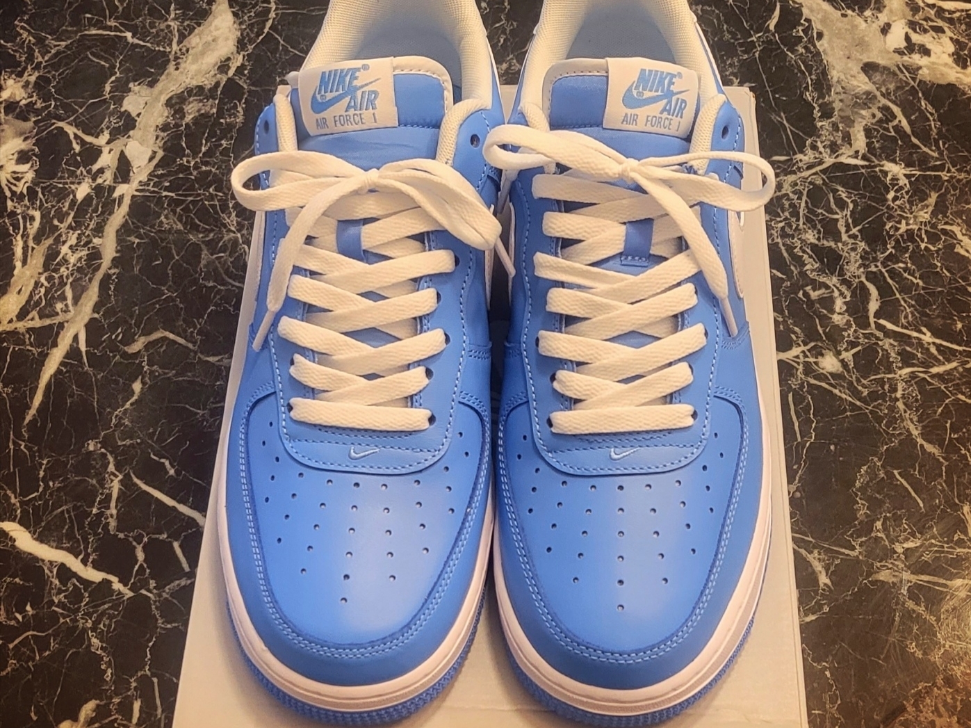 Nike Air Force 1 '07 Low University Blue 착용 스타일 - 2