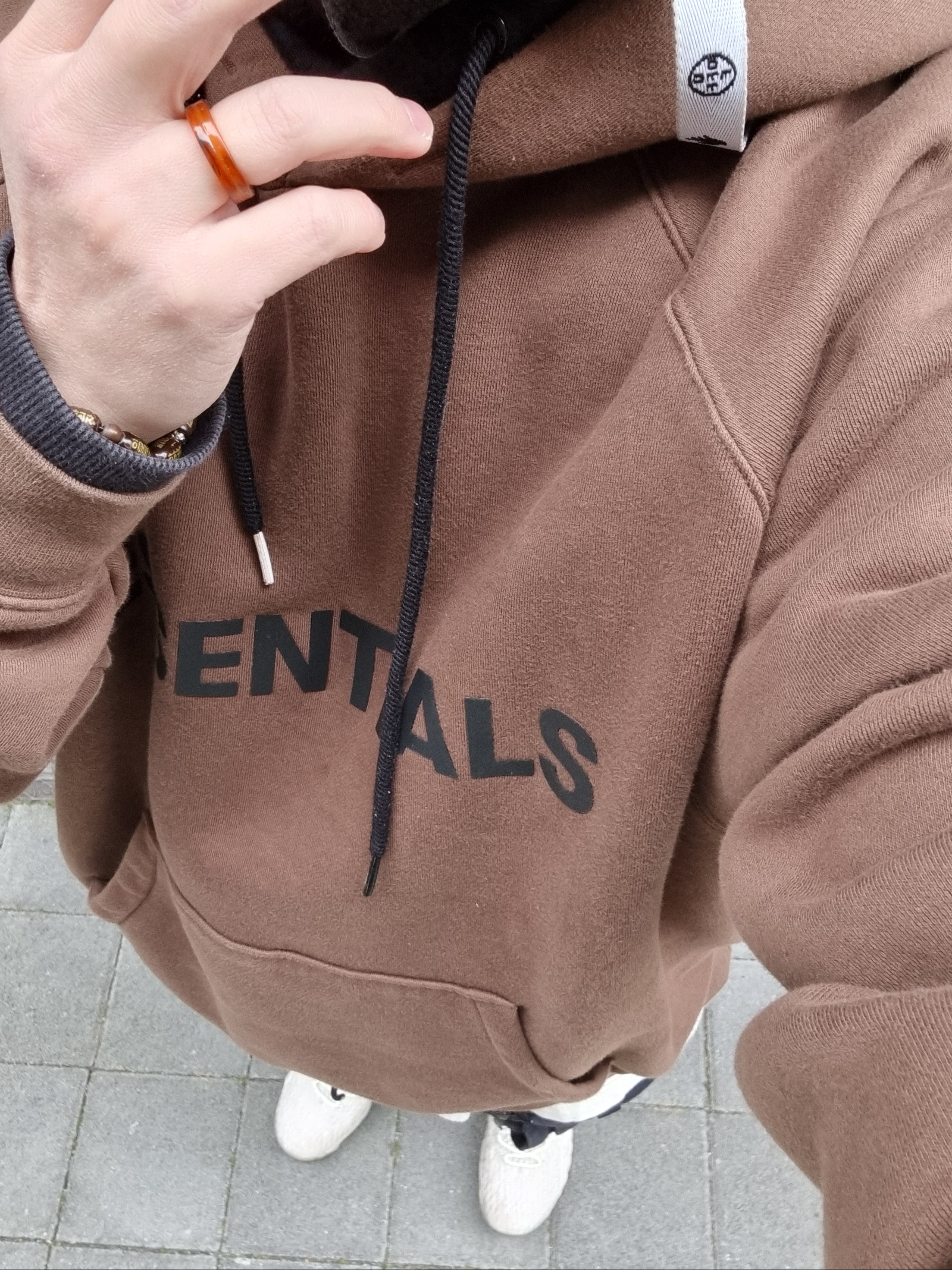 Essentials Logo Hoodie Brown/Rain Drum - Ssense Exclusive, Off-White x Amore Pacific Protection Box (Without Cosmetics) 착용 스타일 - 1