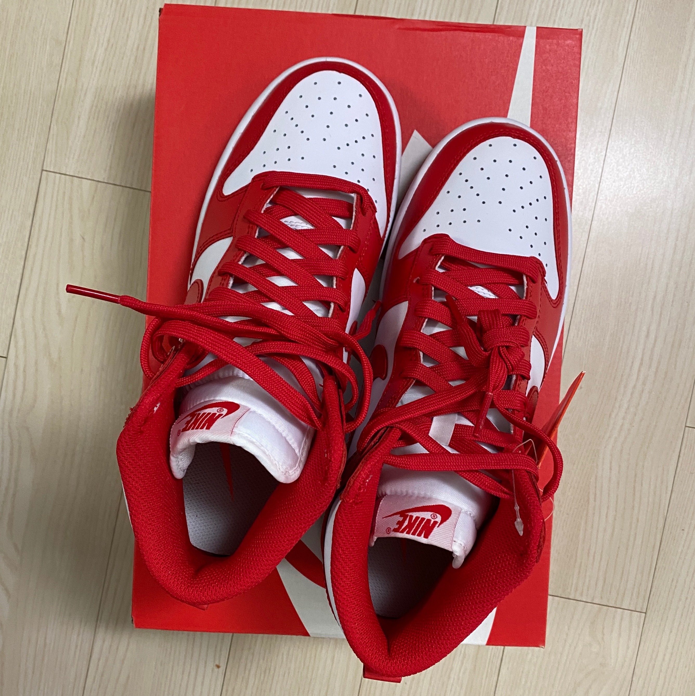 Nike Dunk High Retro Championship White and Red 착용 스타일 - 2