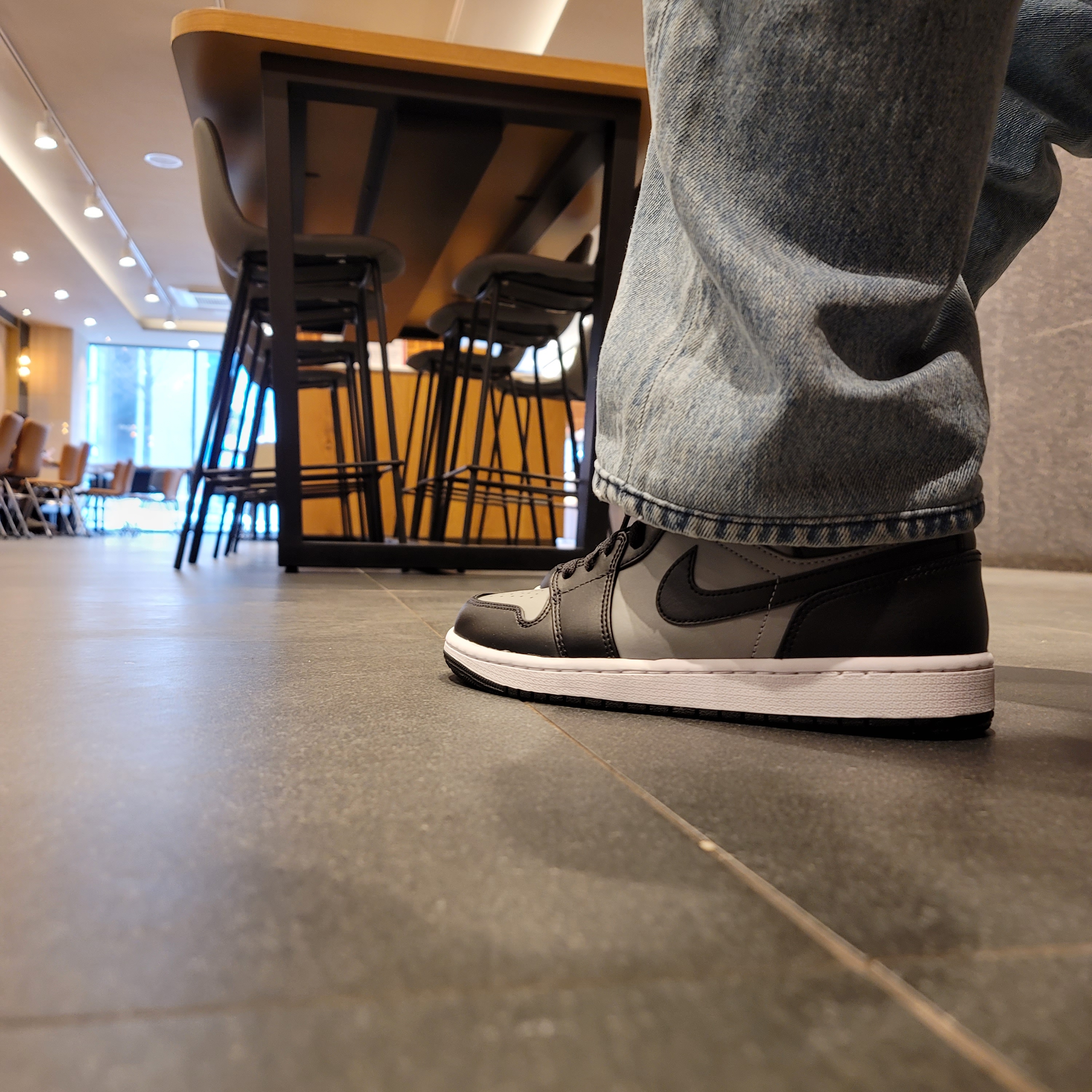 Jordan 1 Mid Shadow, (W) Nike Dunk Low Black 착용 스타일 - 1