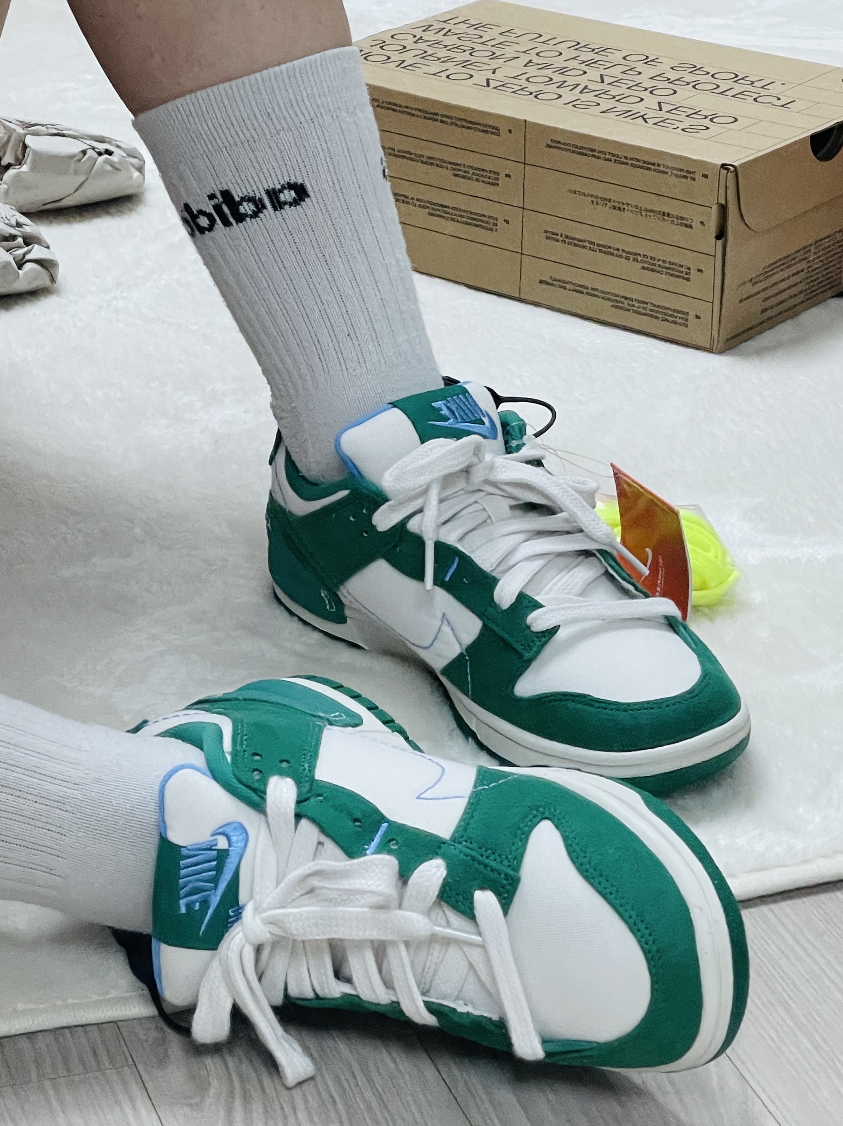 (W) Nike Dunk Low Disrupt 2 Phantom University Blue 착용 스타일 - 1