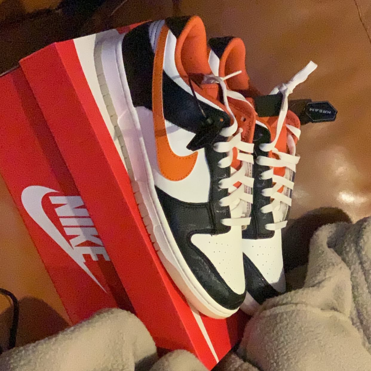Nike Dunk Low Retro PRM Halloween 착용 스타일