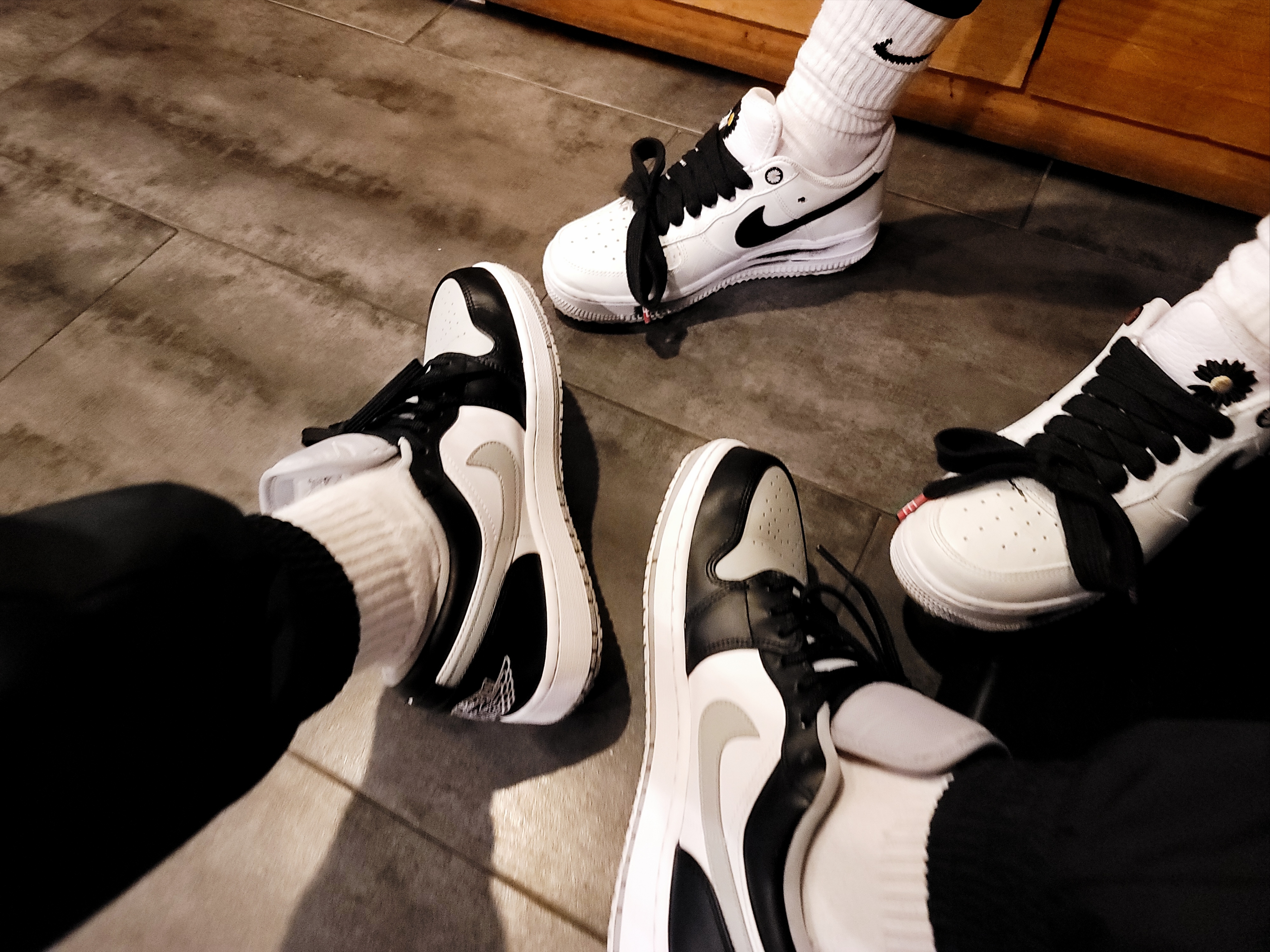 Jordan 1 Low Black Light Smoke Grey, Nike x Peaceminusone Air Force 1 Low Para-Noise 2.0 착용 스타일