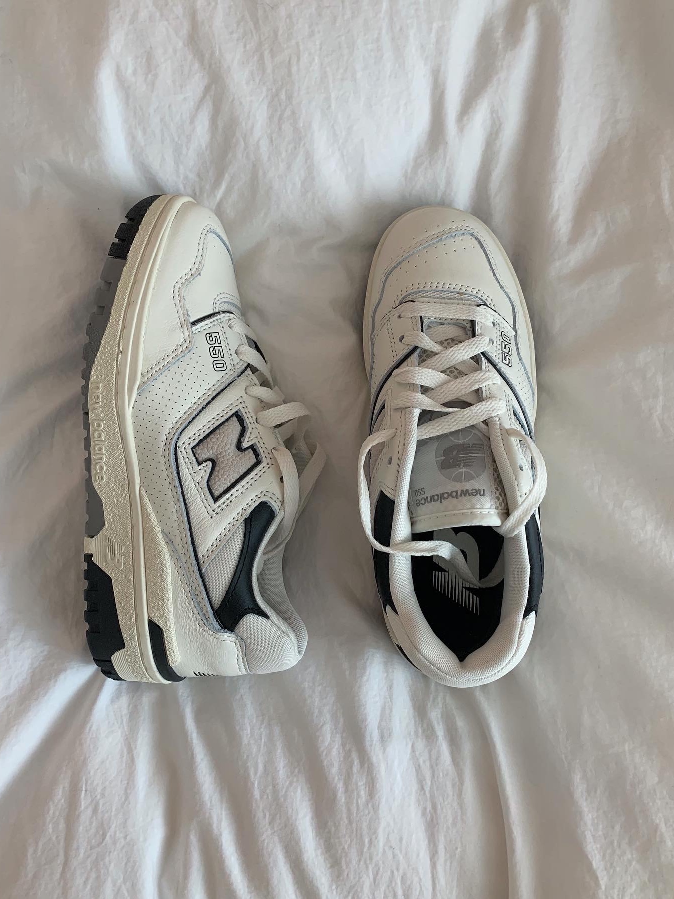 New Balance 550 White Grey - 2E Wide 착용 스타일 - 5