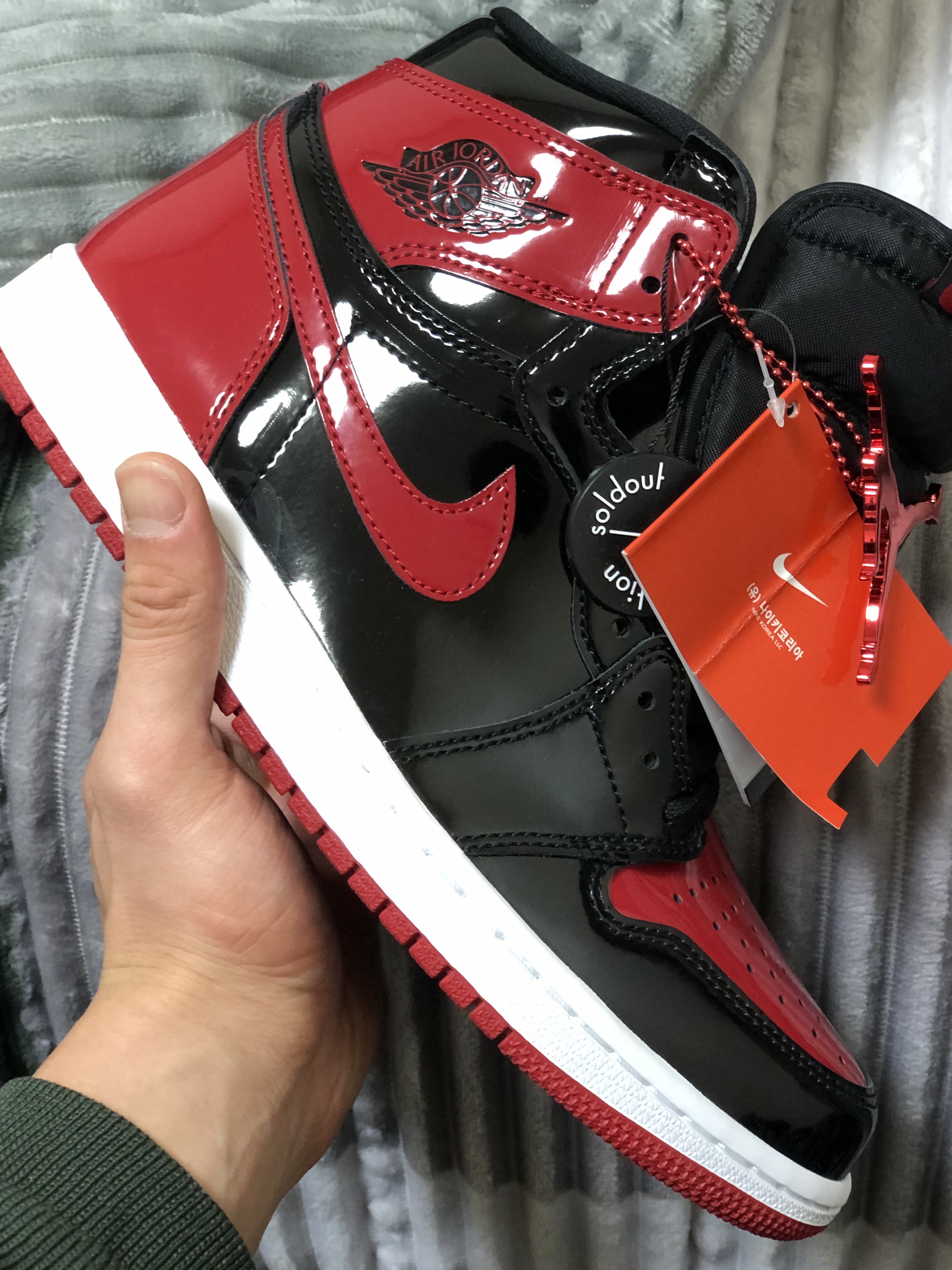 Jordan 1 Retro High OG Patent Bred 착용 스타일