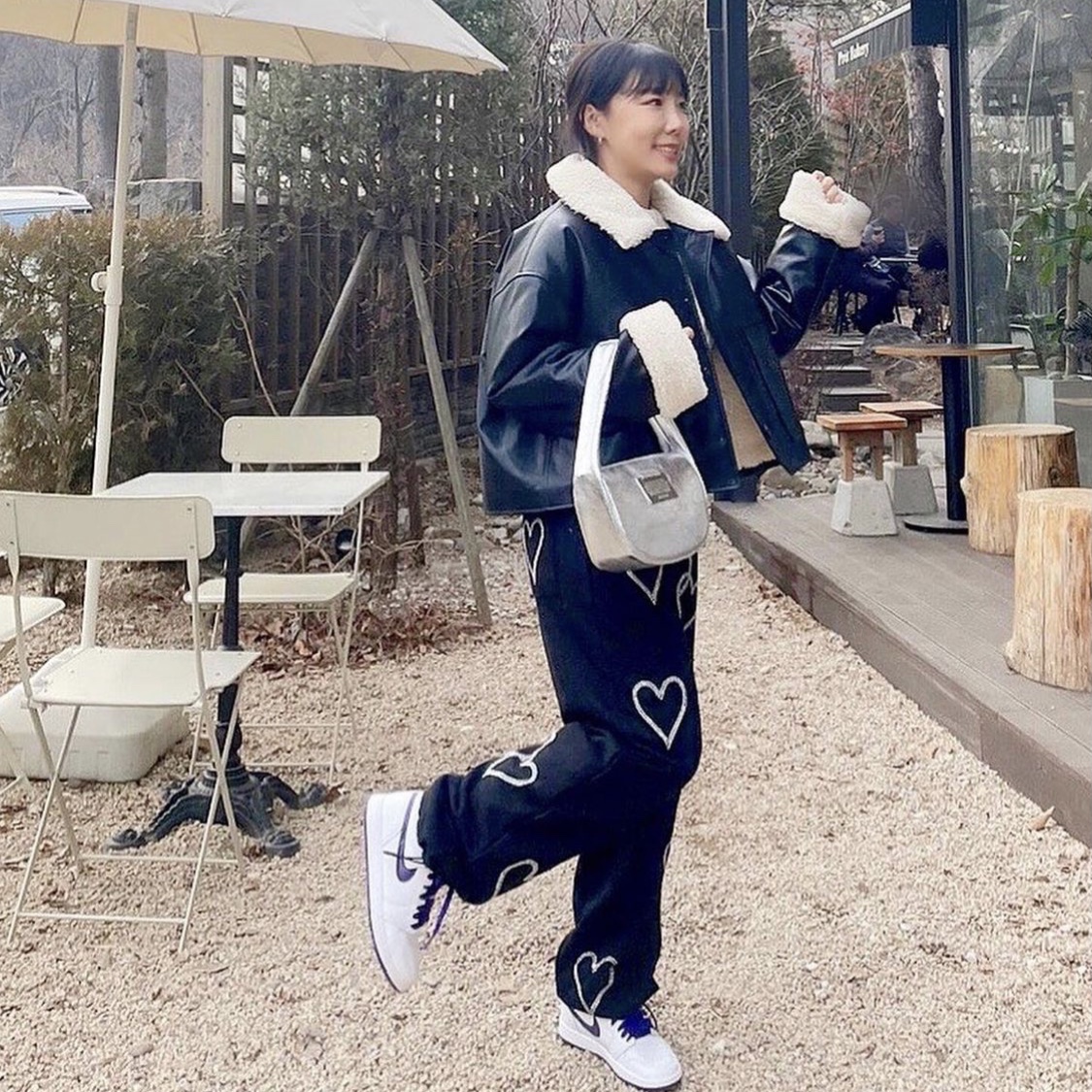 (W) Jordan 1 High OG Court Purple, The North Face 1996 Eco Nuptse Jacket Black 착용 스타일 - 2