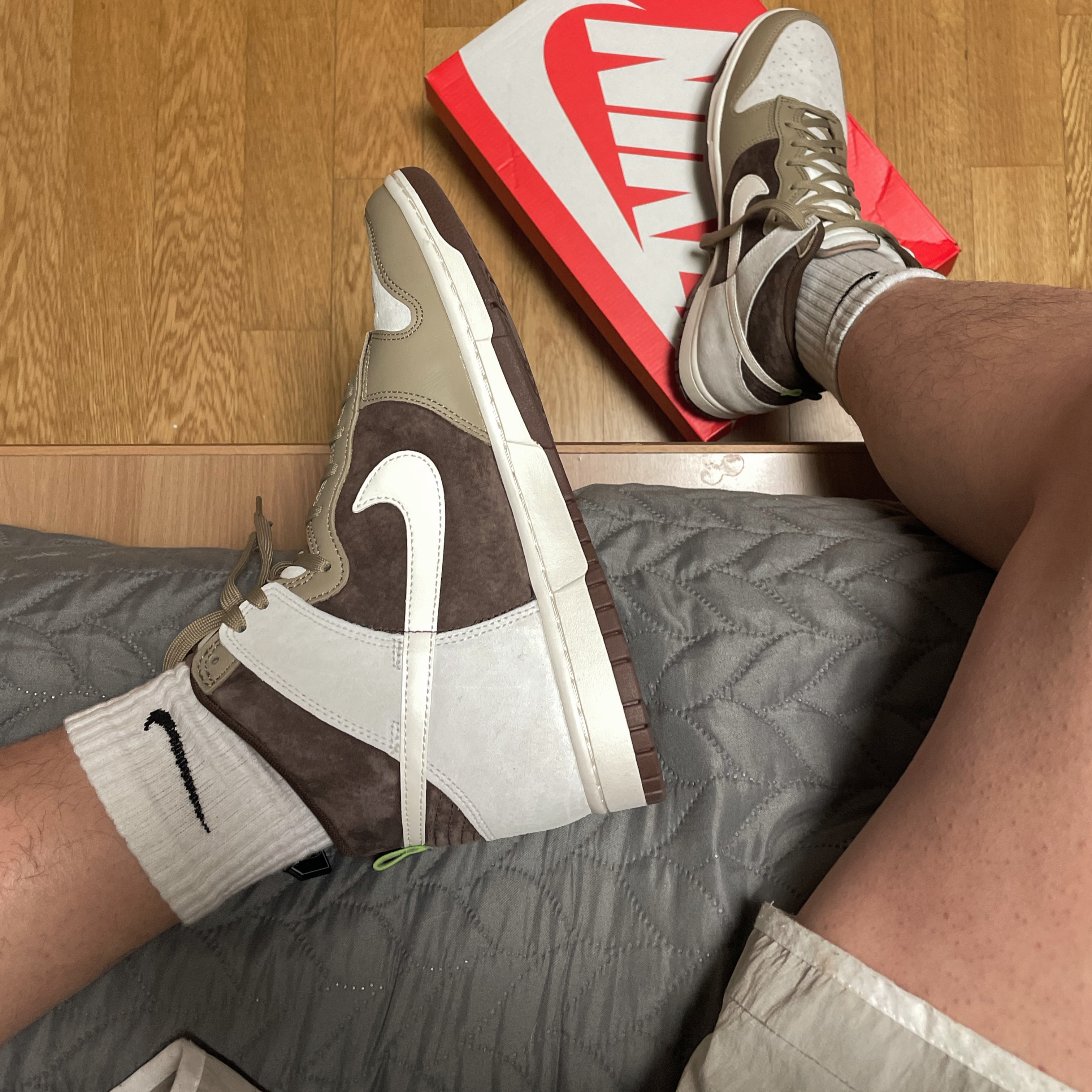 Nike Dunk High Retro PRM Light Chocolate 착용 스타일