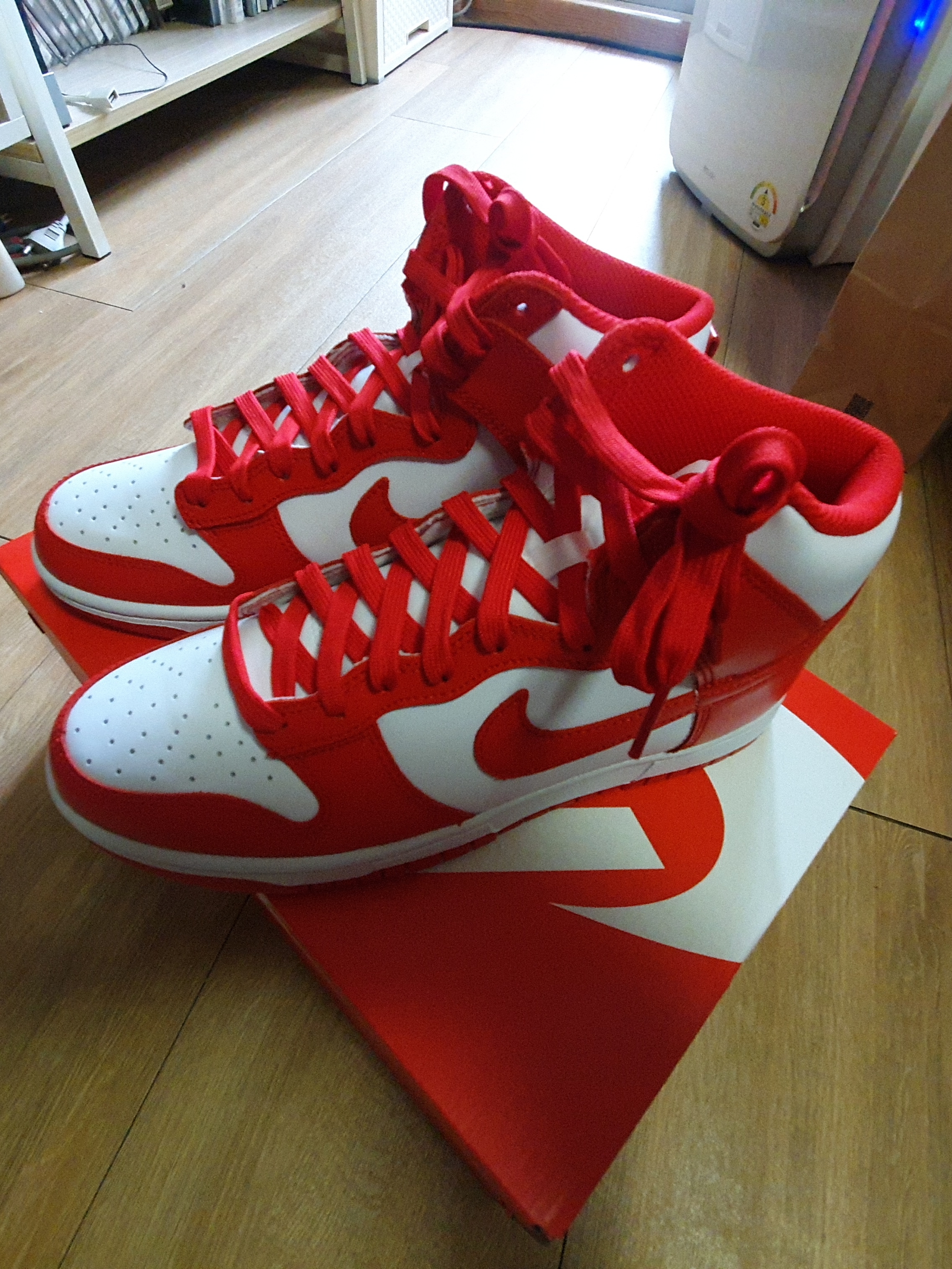 Nike Dunk High Retro Championship White and Red 착용 스타일