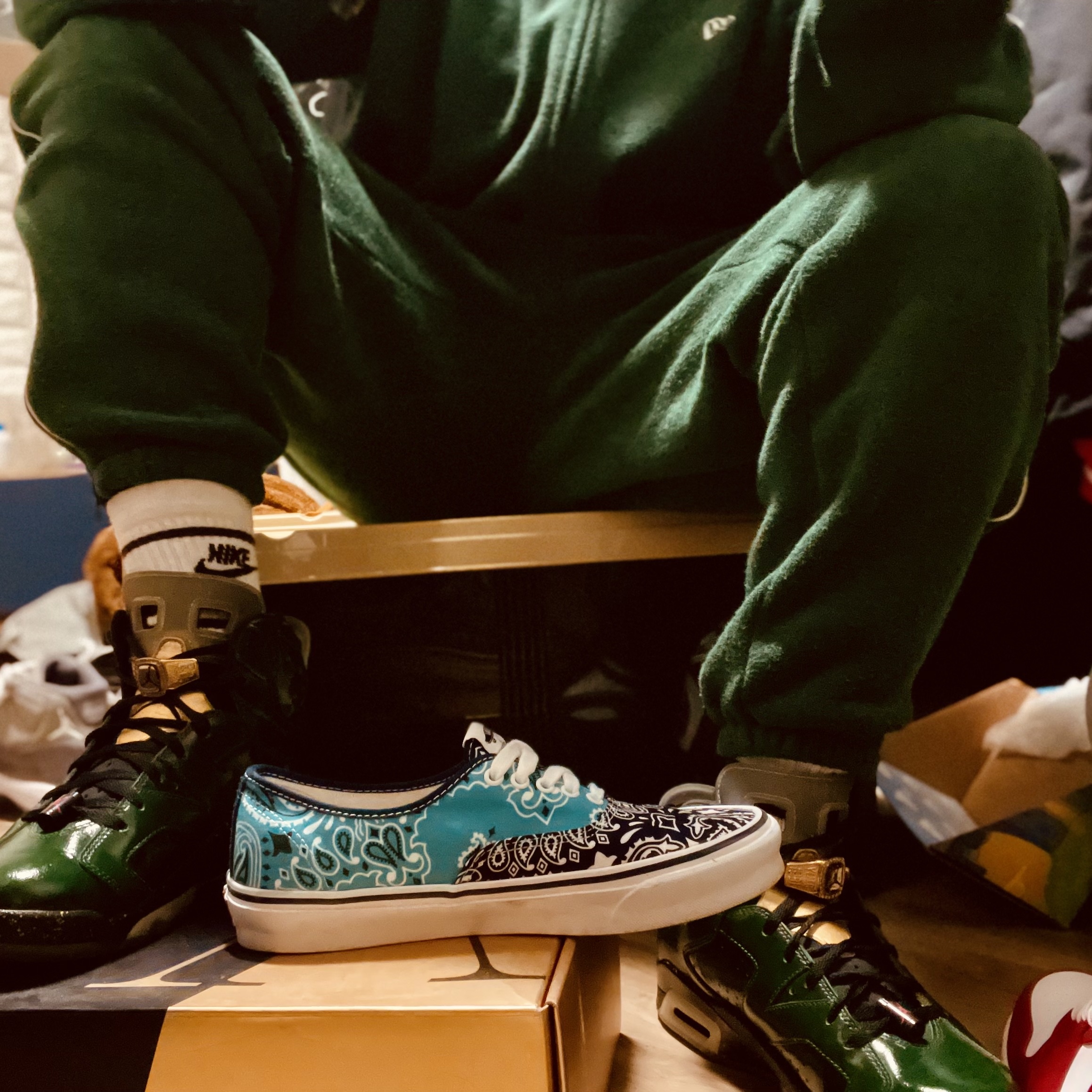 Jordan 6 Retro Champagne, Vans Vault x Bedwin & The Heartbreakers OG Authentic LX Multi-Color-Purple 착용 스타일 - 2