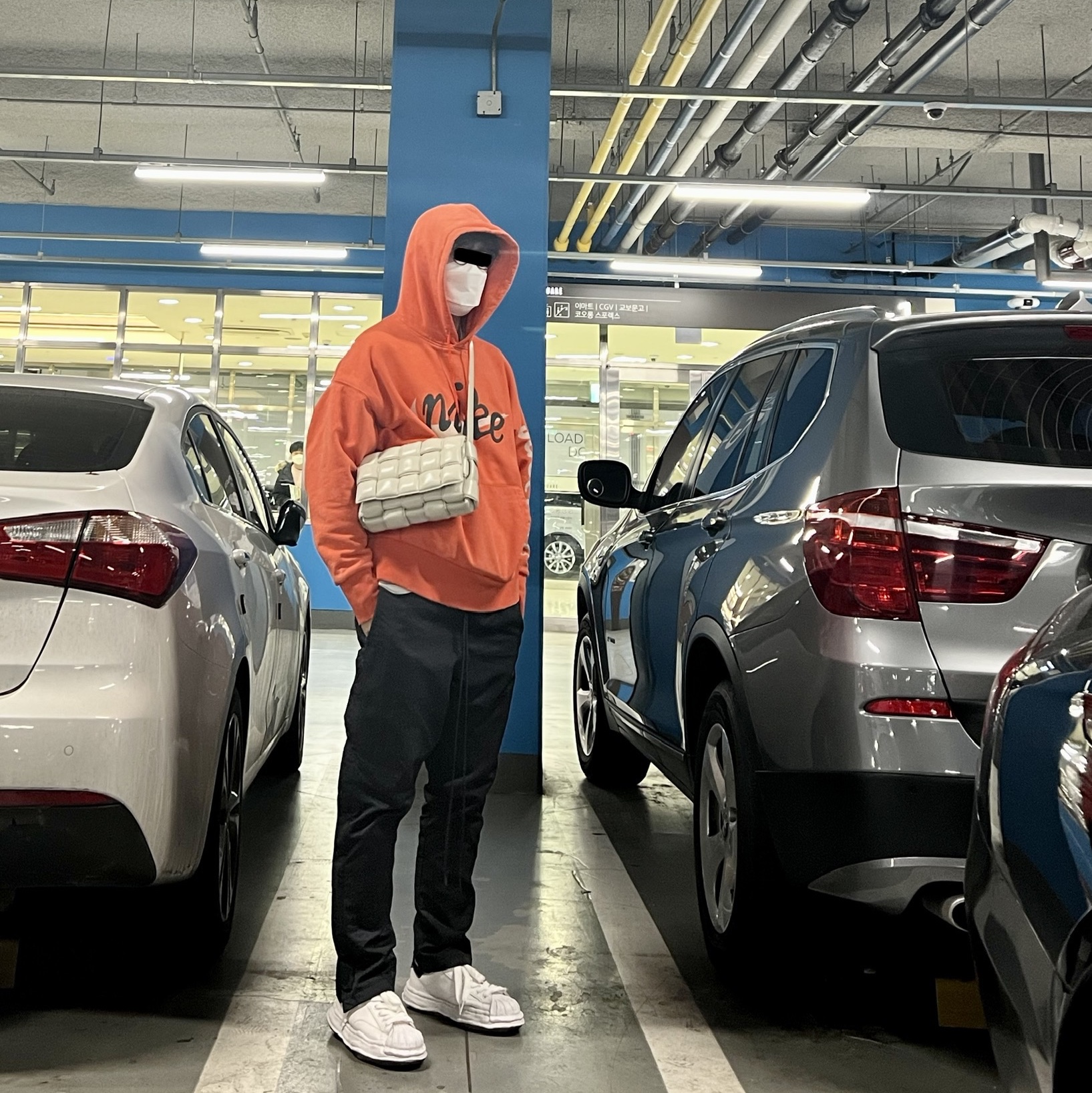 Nike x Cactus Plant Flea Market Shoebox Heavyweight Hooded Pullover Orange - US/EU, Bottega Veneta Padded Leather Cassette Chalk 착용 스타일