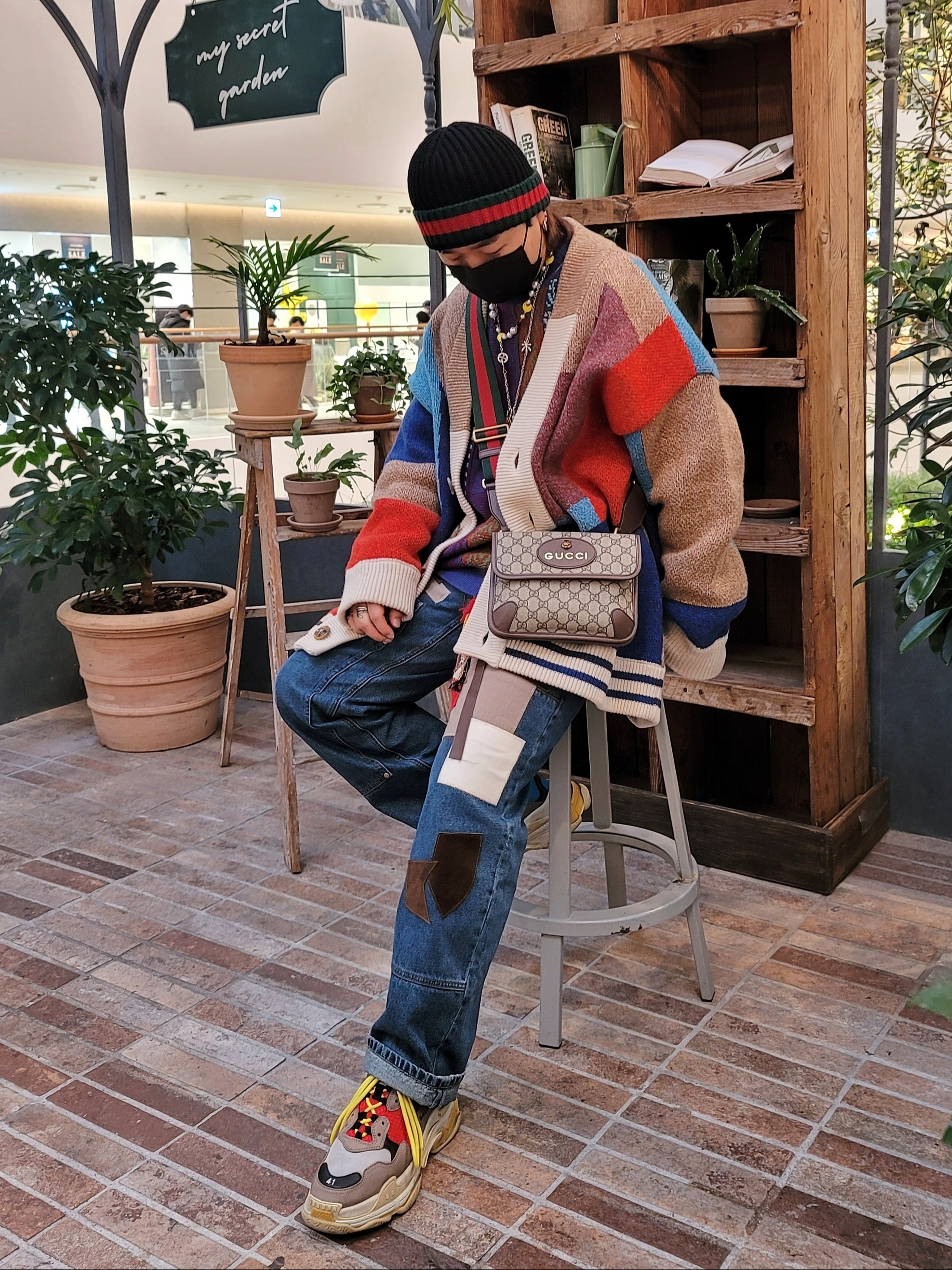 Balenciaga Triple S Trainer Blue Red 착용 스타일 - 1
