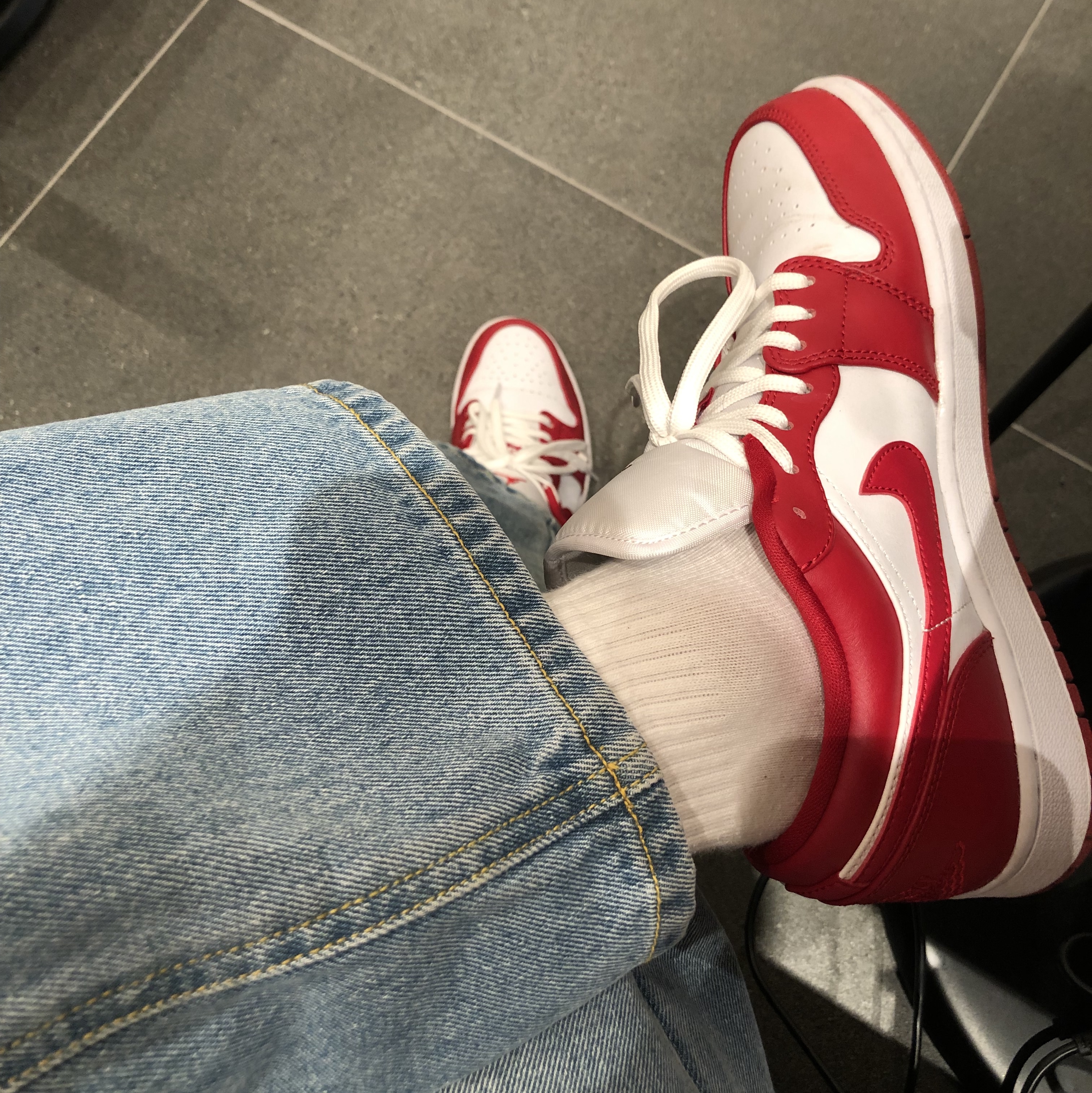Jordan 1 Low Gym Red White 착용 스타일