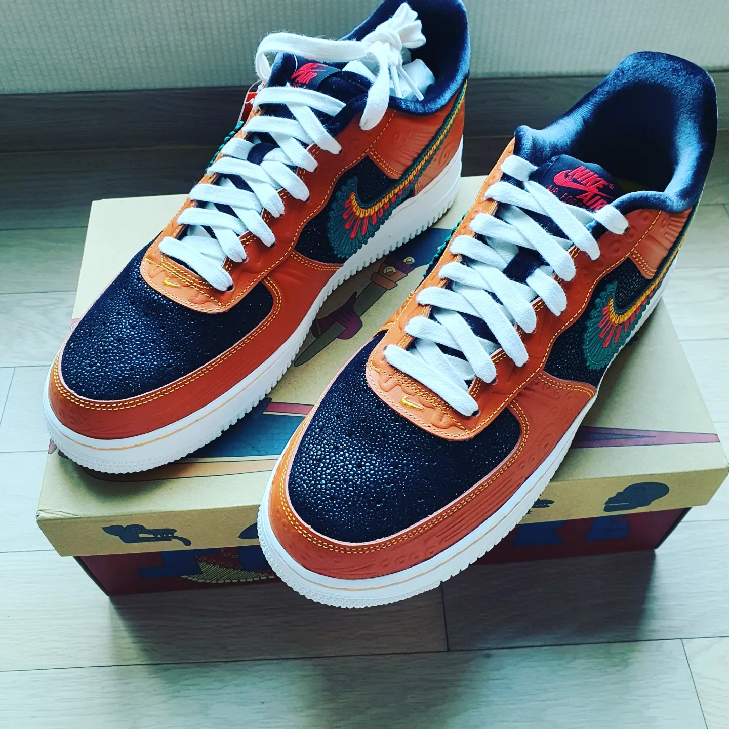 Nike Air Force 1 '07 LX Siempre Familia 착용 스타일 - 1