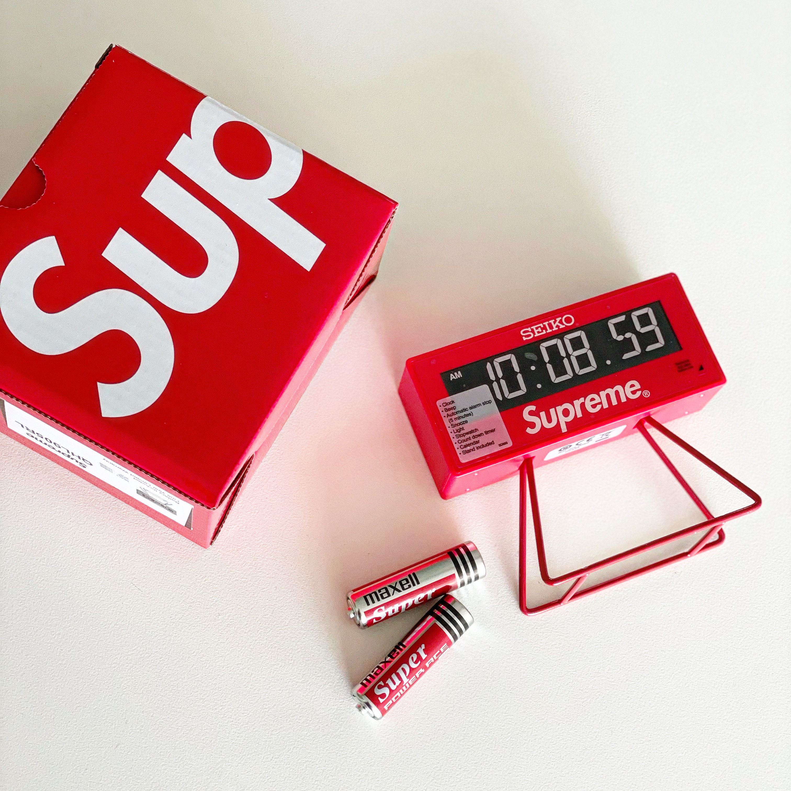 Supreme x Seiko Marathon Clock - 21SS 착용 스타일
