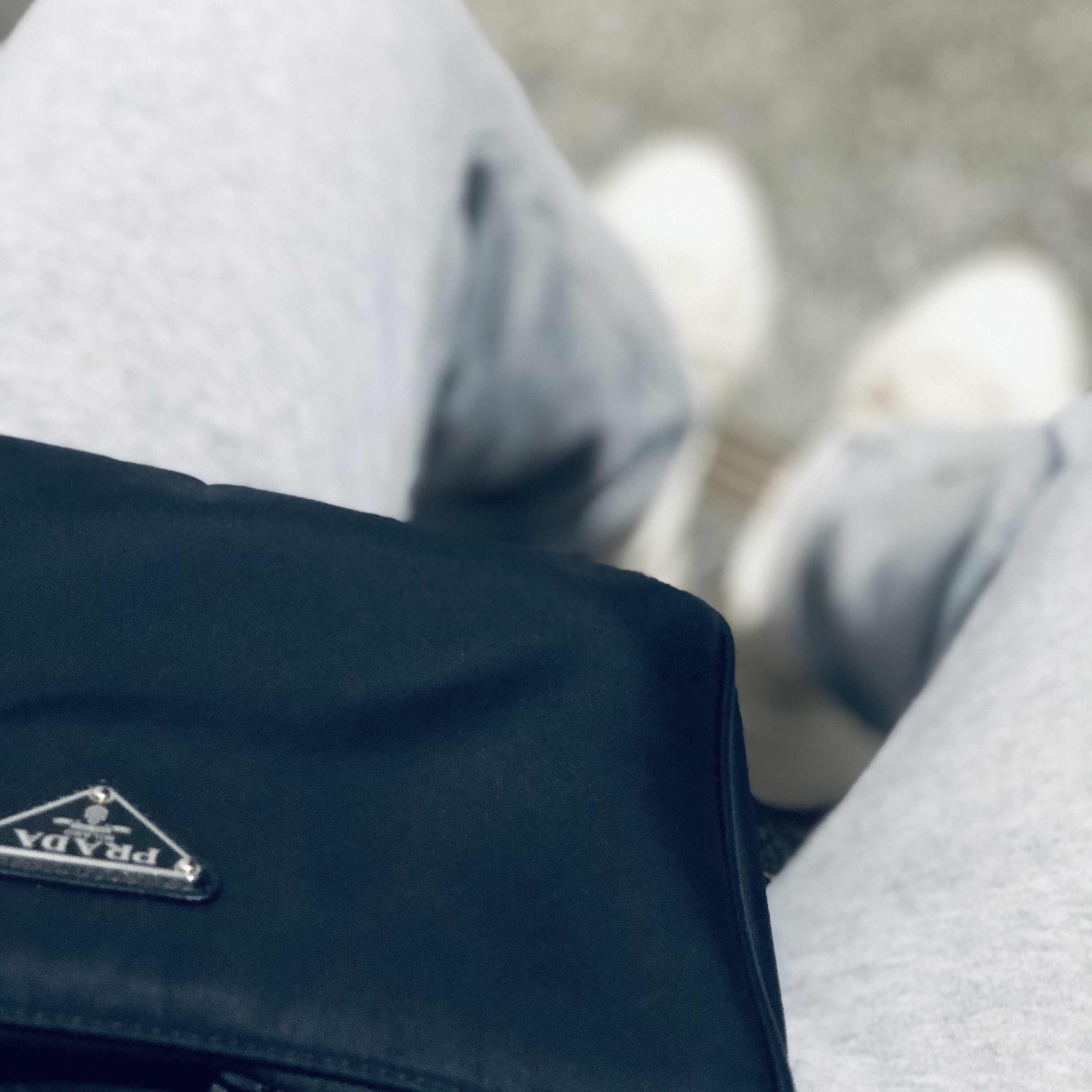 Prada Re-Nylon and Saffiano Leather Shoulder Bag Black 착용 스타일