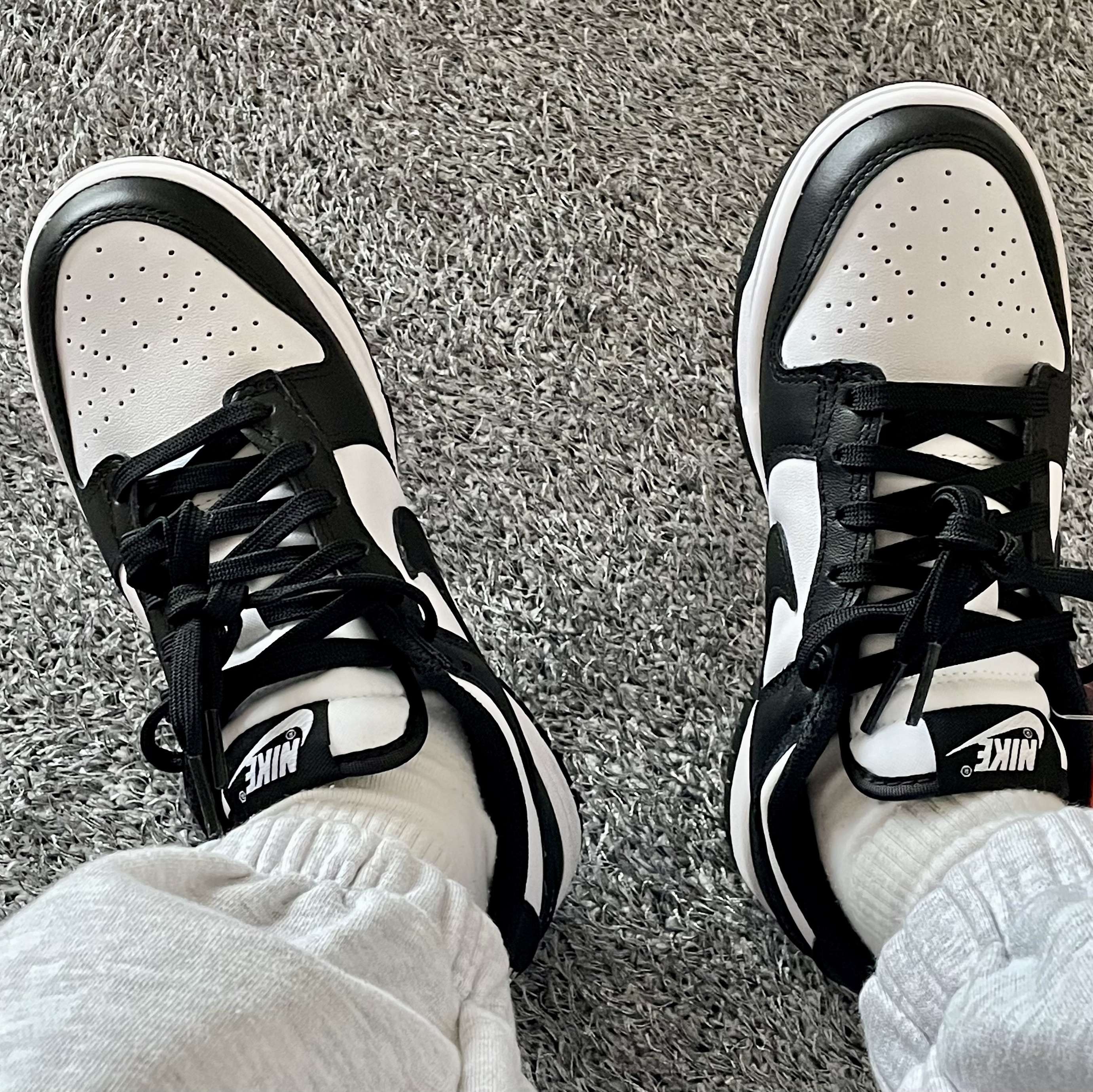 (W) Nike Dunk Low Black 착용 스타일