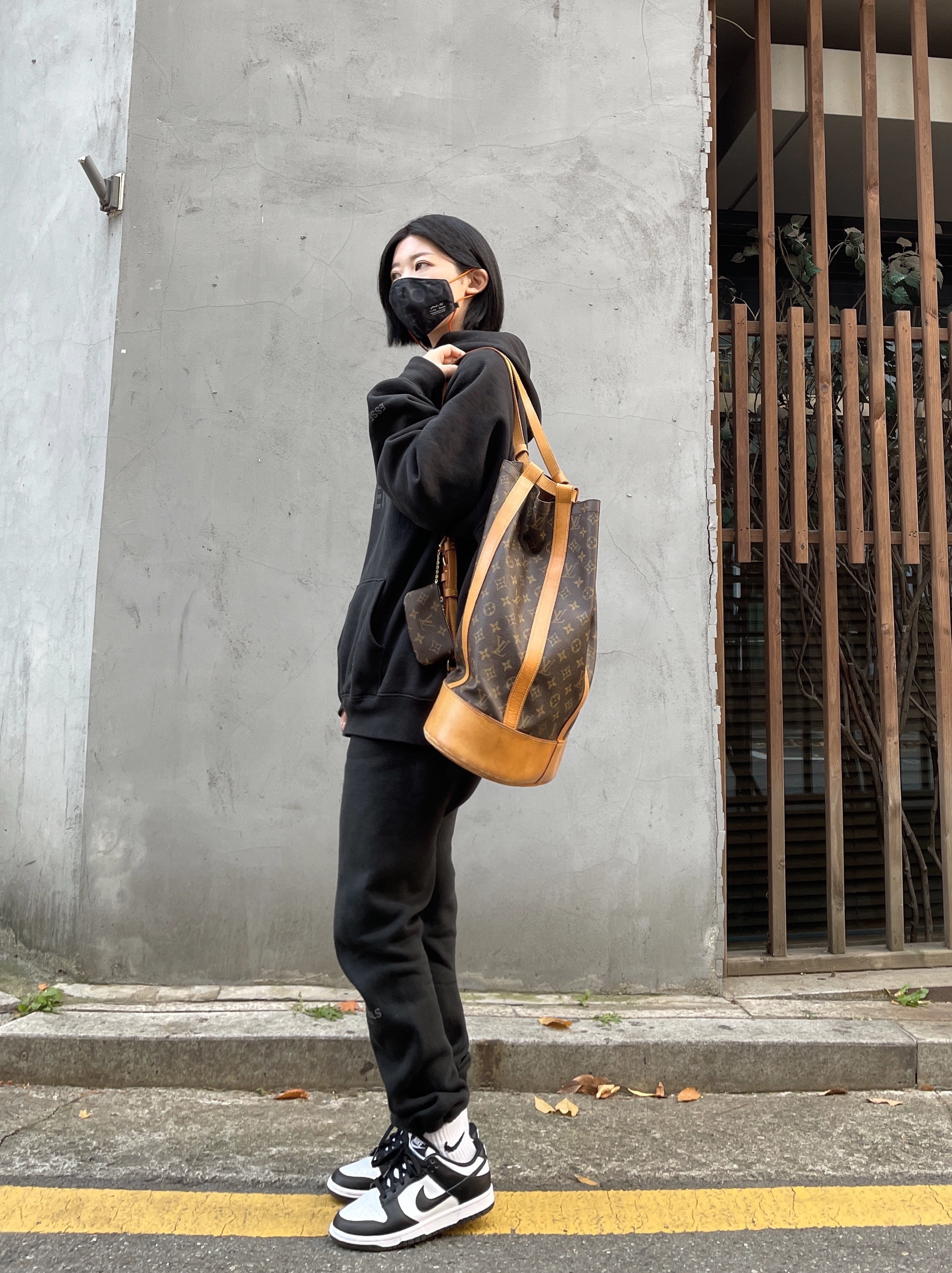 (W) Nike Dunk Low Black, Essentials 3D Silicon Applique Pullover Hoodie Dark Slate/Black 2020 착용 스타일