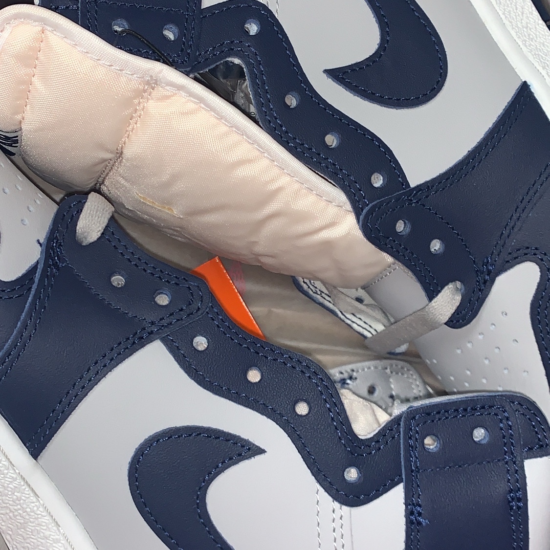 Jordan 1 High 85 College Navy 착용 스타일 - 3