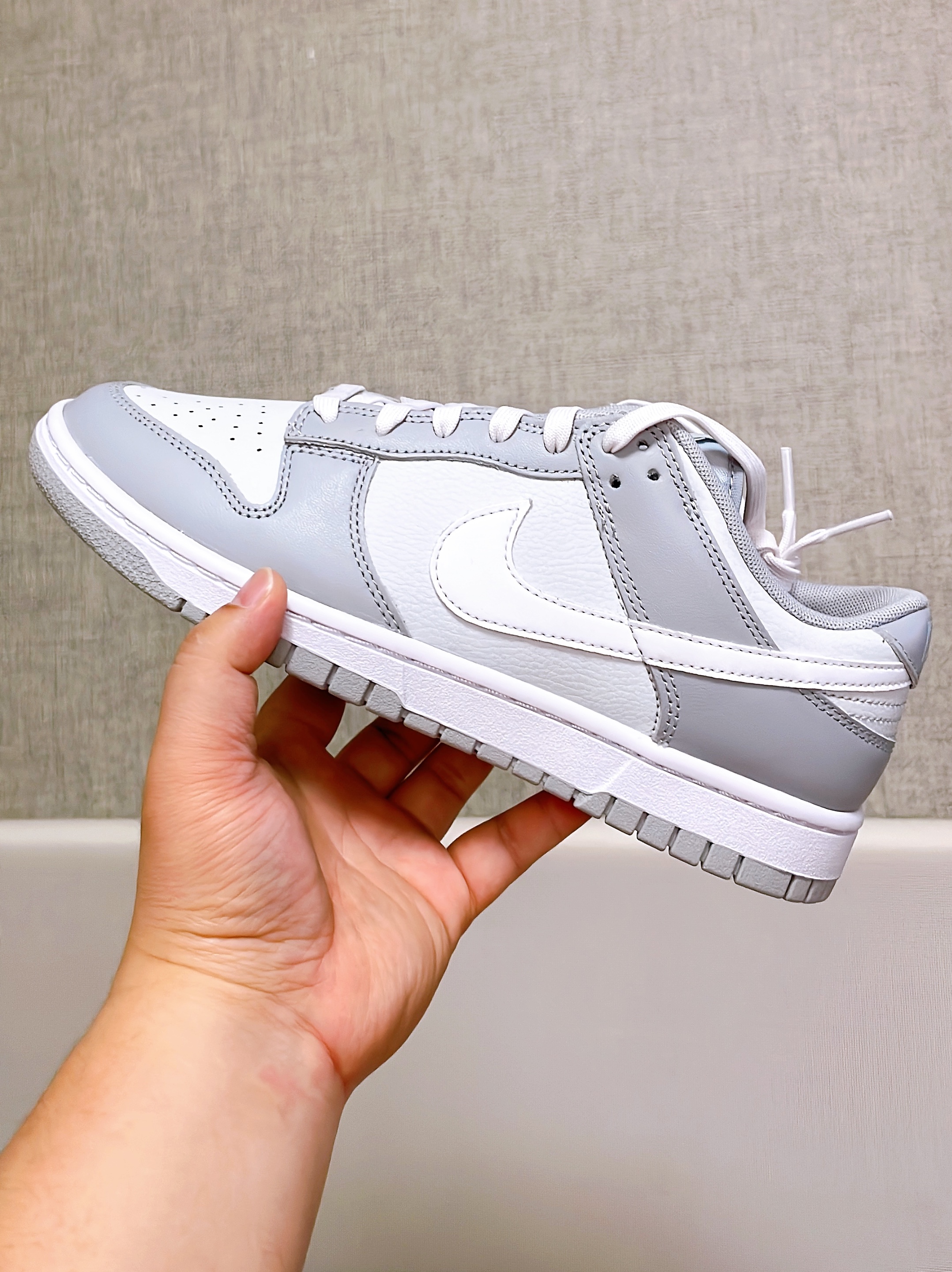 Nike Dunk Low Retro Wolf Grey 착용 스타일