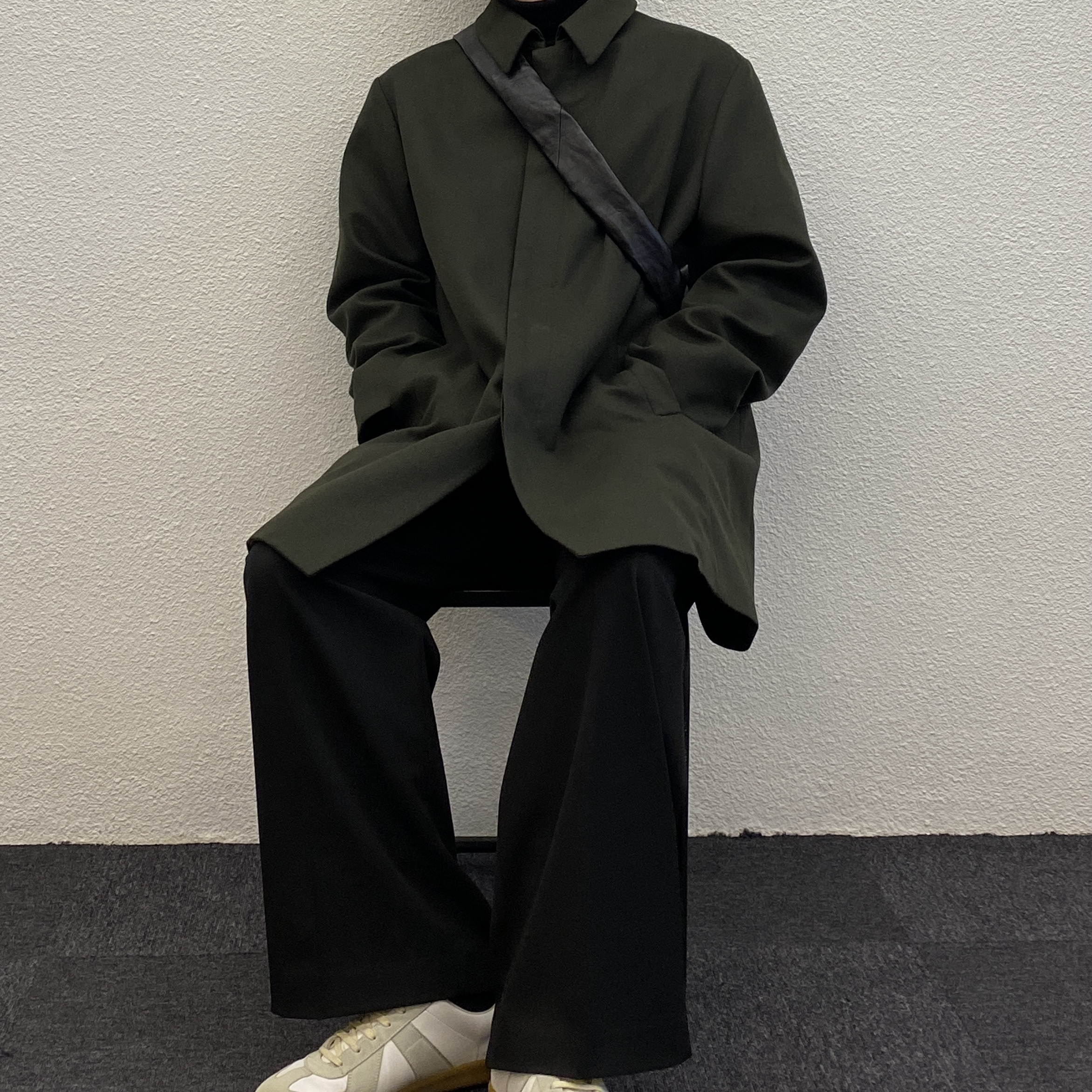 Lemaire Small Croissant Bag Soft Nappa Leather Black, Maison Margiela Calfskin Replica Sneakers 착용 스타일
