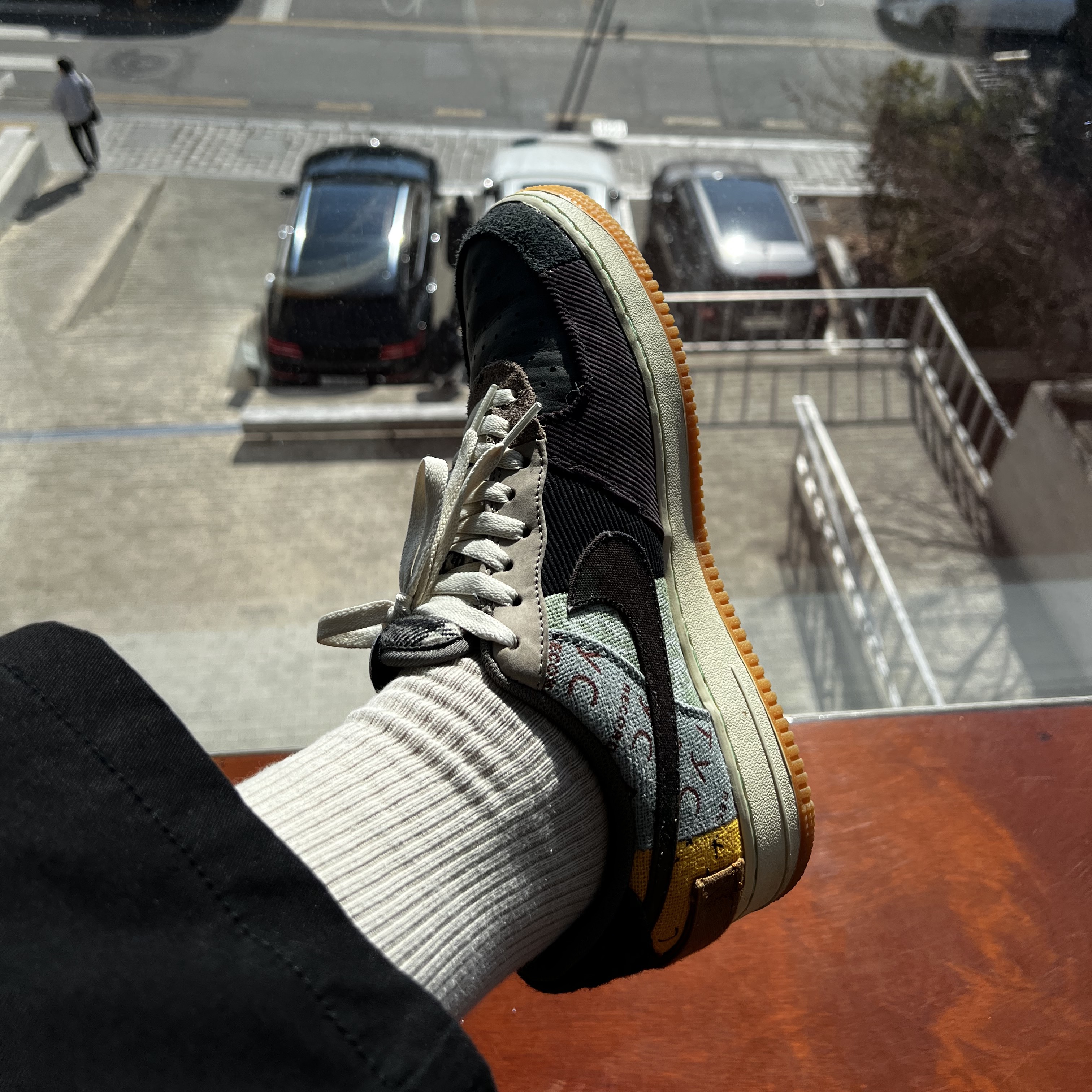 Nike x Travis Scott Air Force 1 Low Cactus Jack 착용 스타일