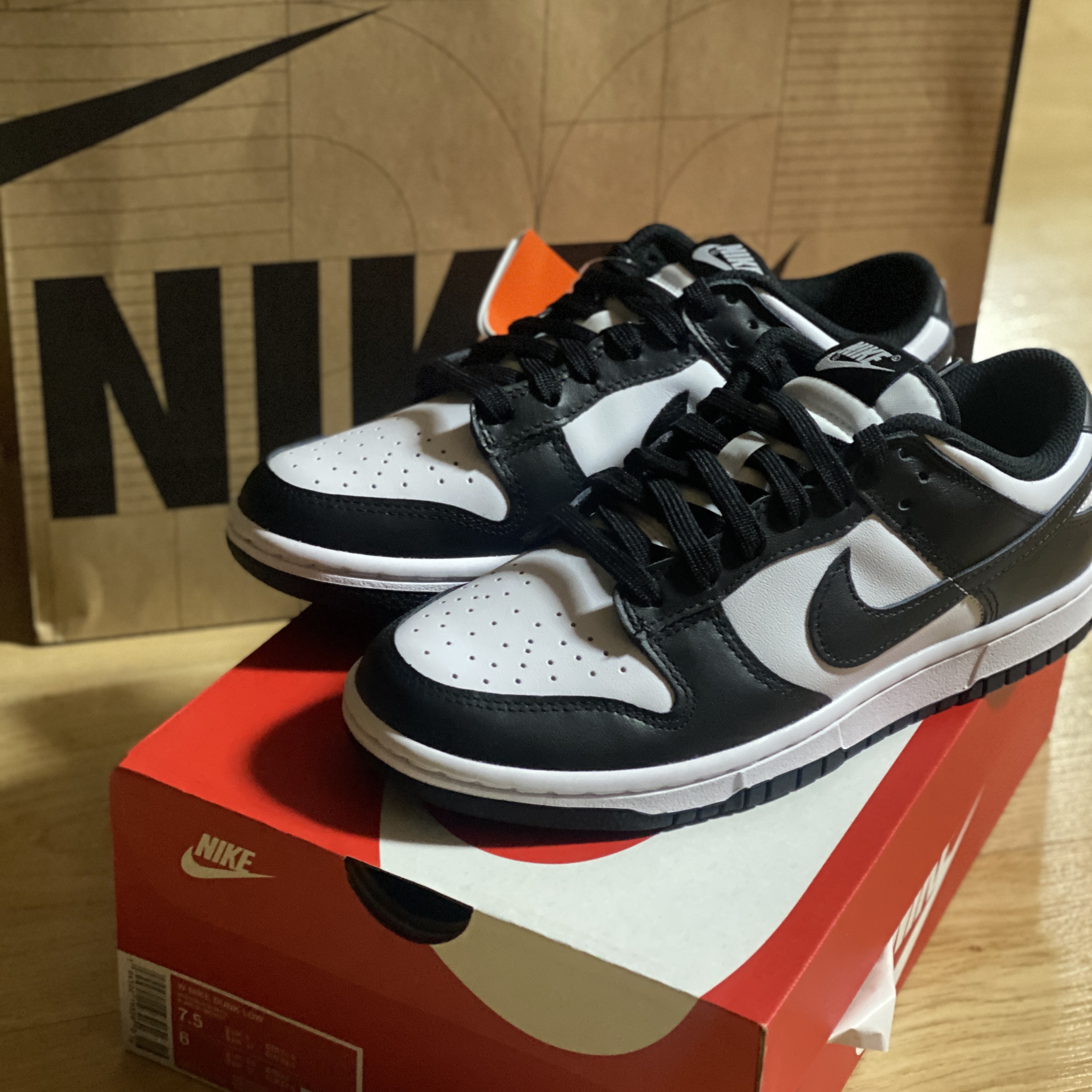 (W) Nike Dunk Low Black 착용 스타일 - 3
