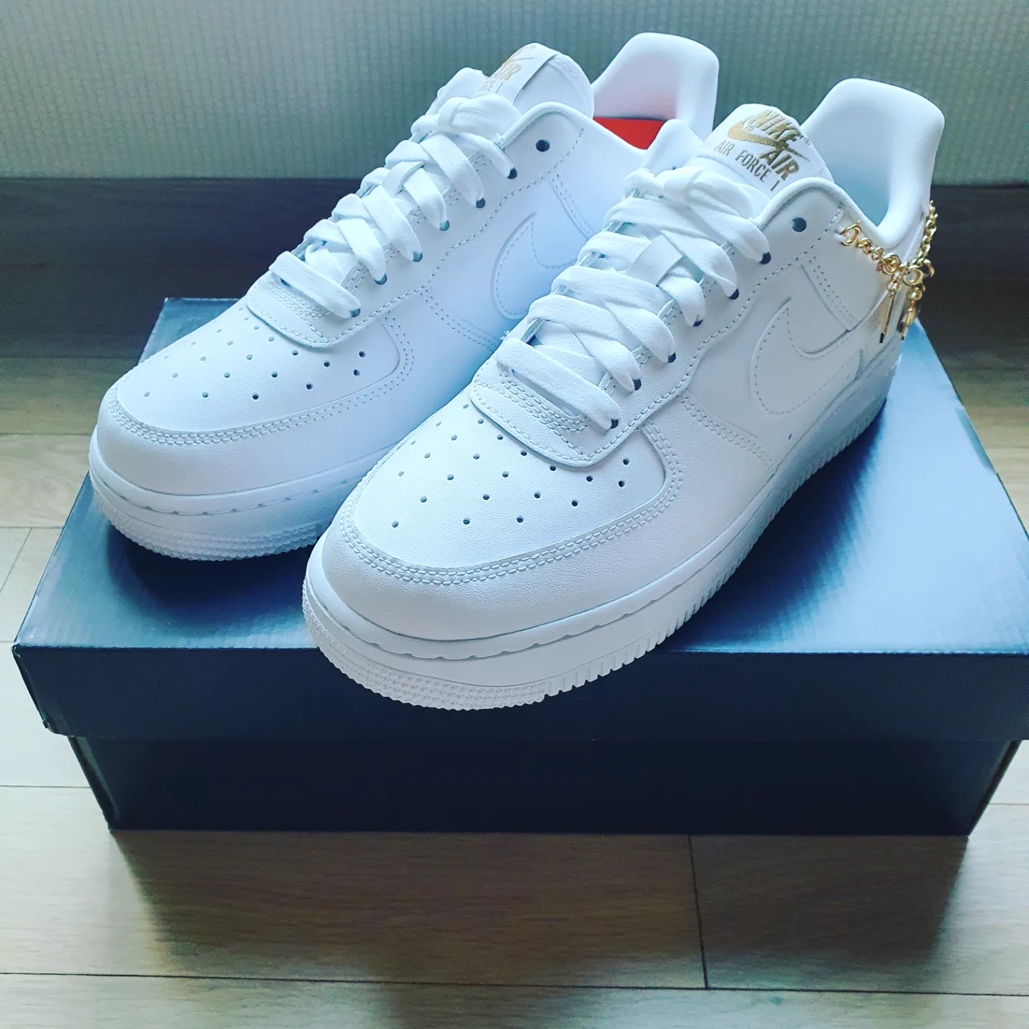 (W) Nike Air Force 1 '07 LX White Pendant 착용 스타일 - 1