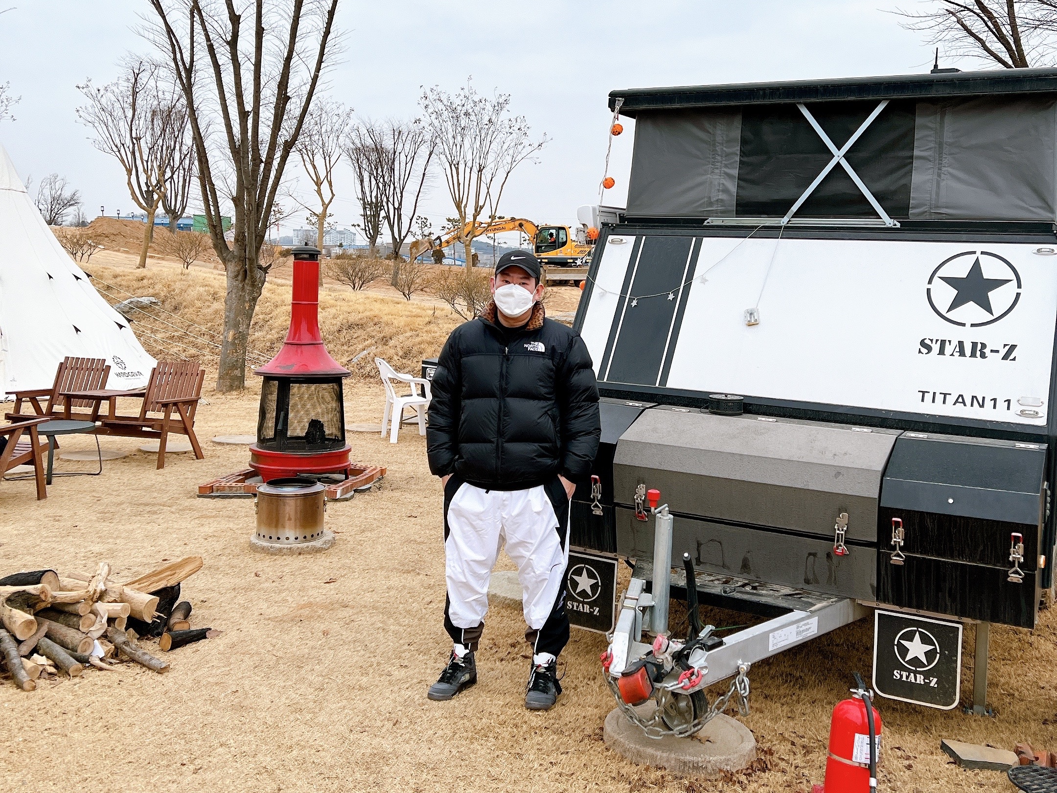 Nike x Acronym NRG Woven Pants White - Asia, Jordan 5 x Off-White Retro SP Black Muslin 착용 스타일