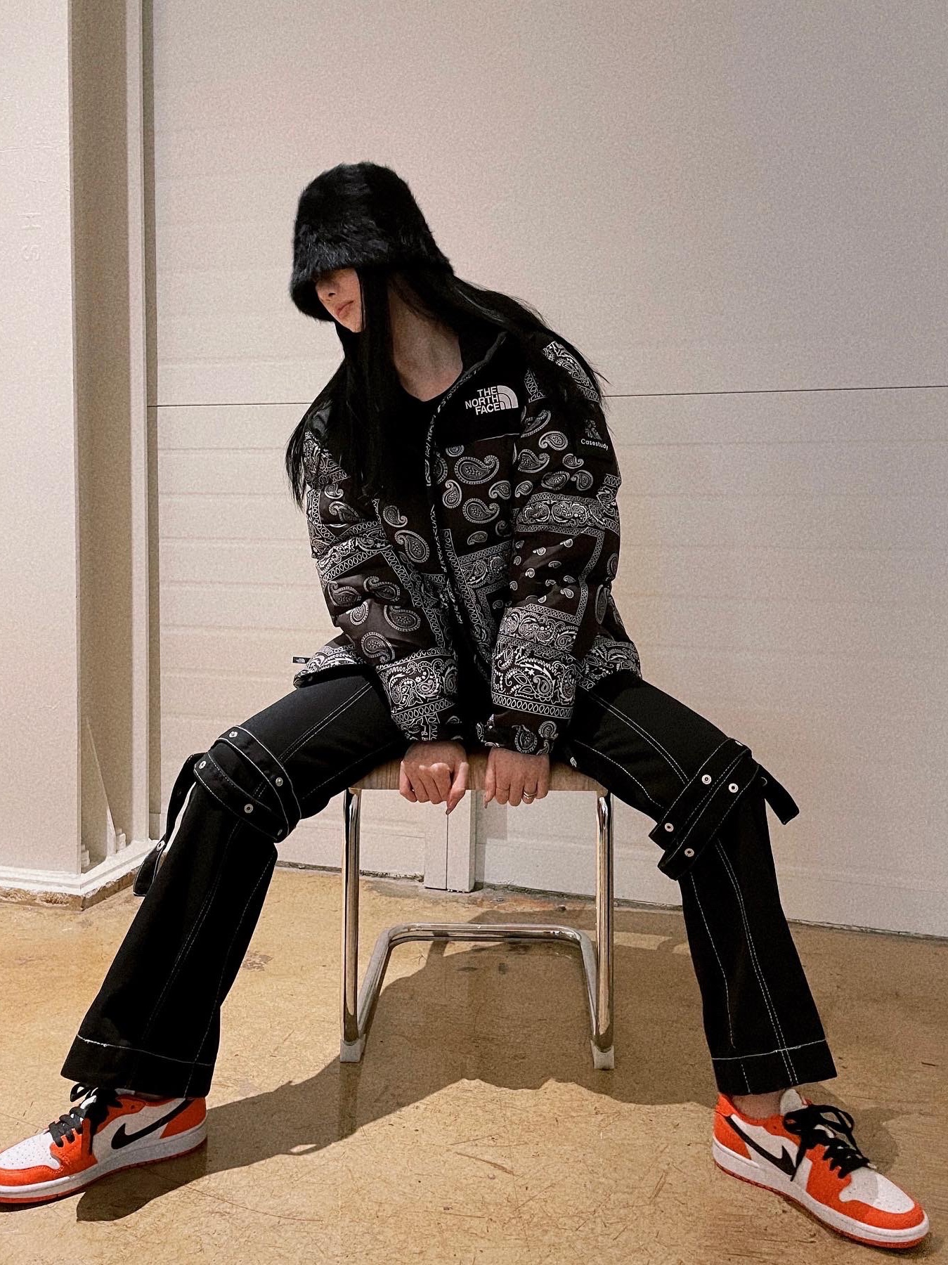 The North Face Nuptse Down Jacket Black, (W) Jordan 1 Low OG Starfish 착용 스타일 - 2