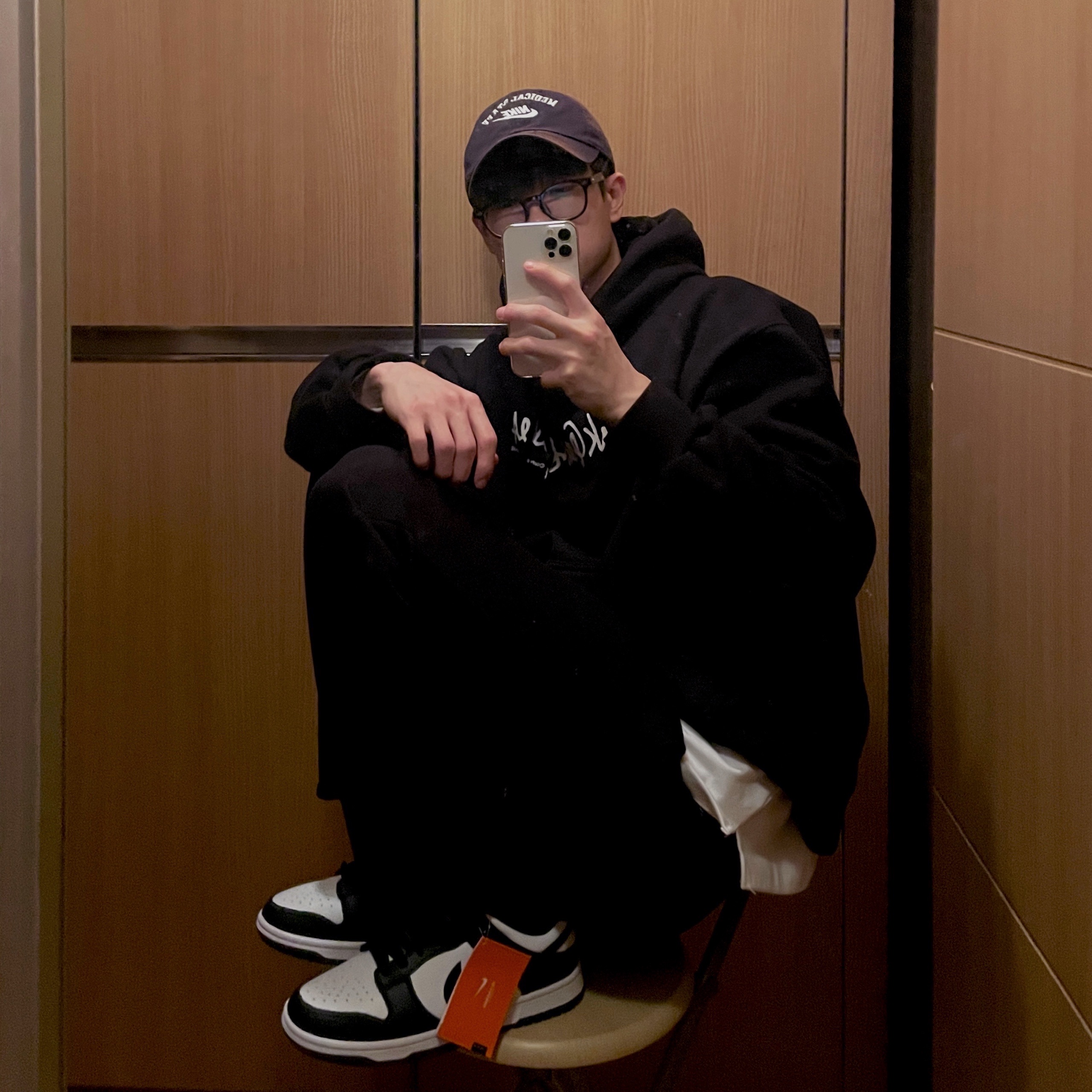 Nike Dunk Low Retro Black 착용 스타일