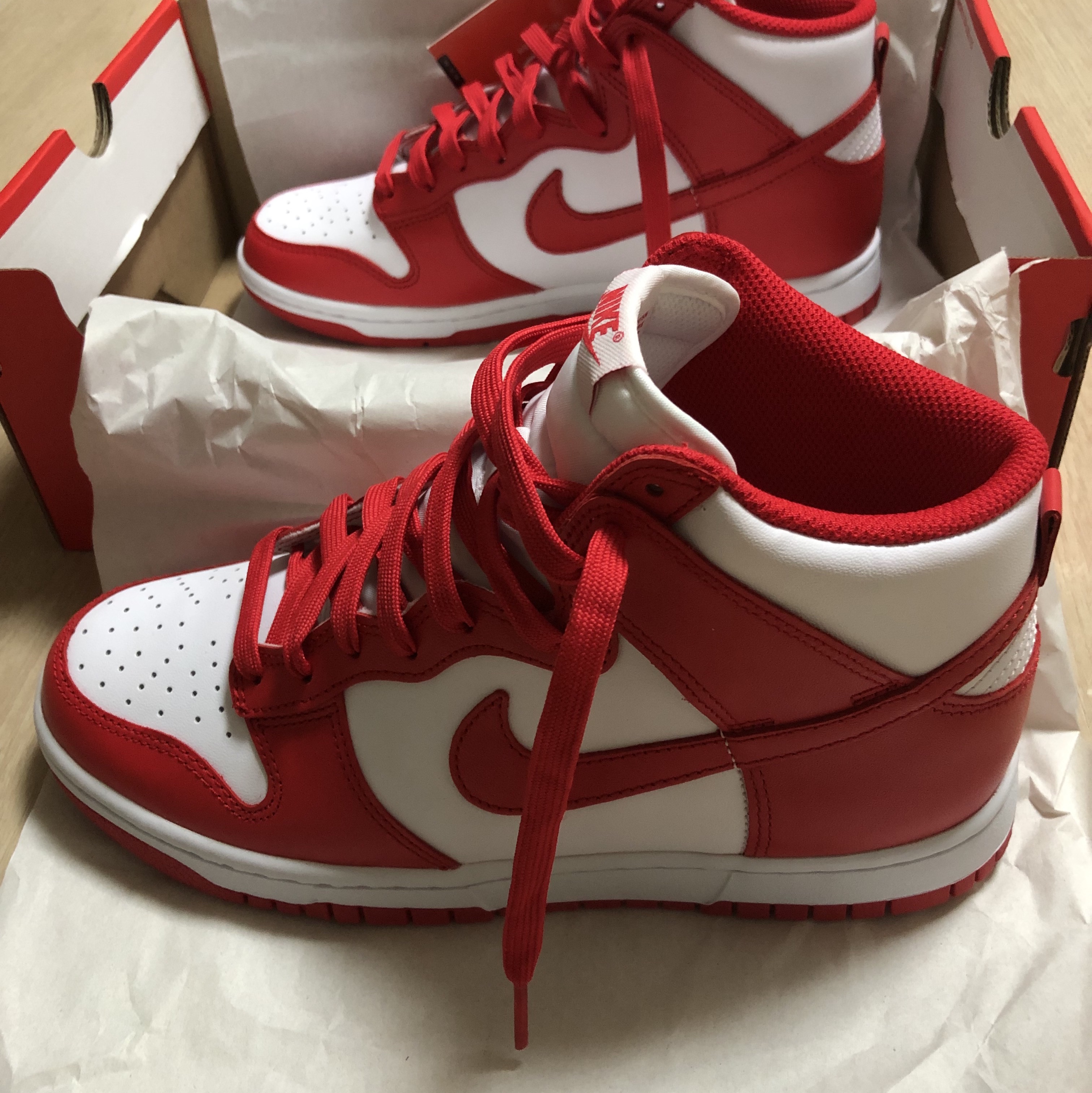 Nike Dunk High Retro Championship White and Red 착용 스타일 - 2