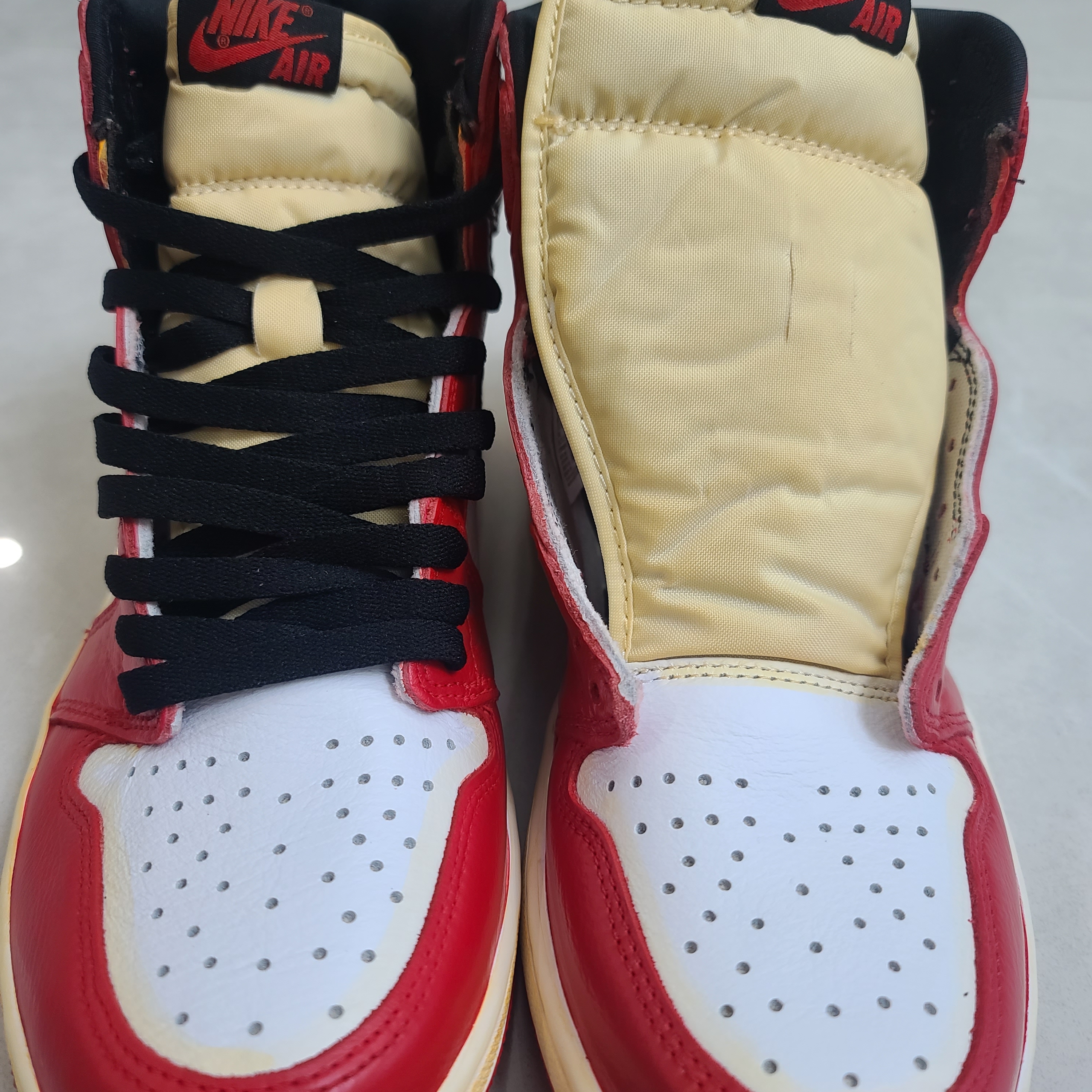 Jordan 1 Retro High OG Light Fusion Red 착용 스타일 - 2