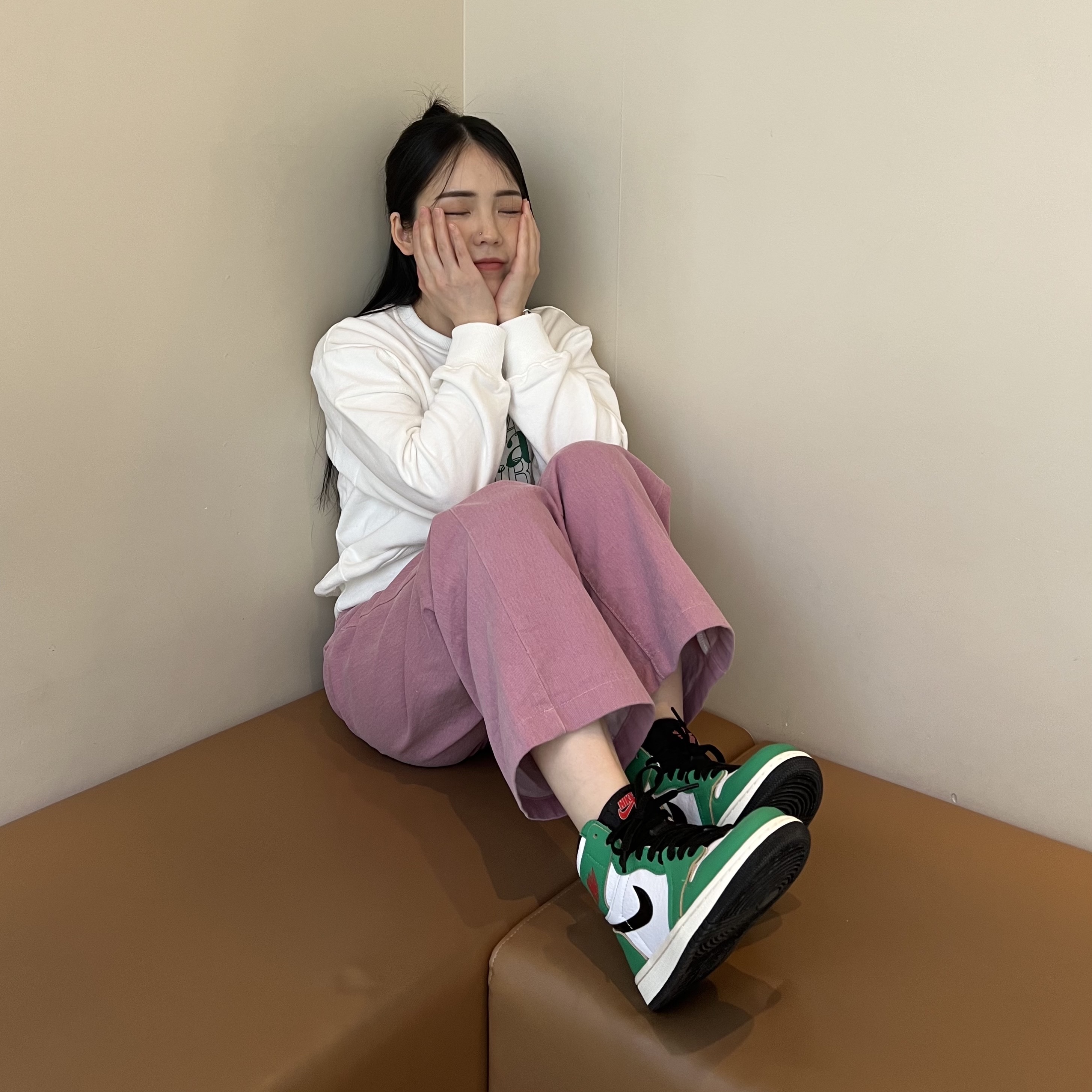 (W) Jordan 1 Retro High OG Lucky Green 착용 스타일 - 1