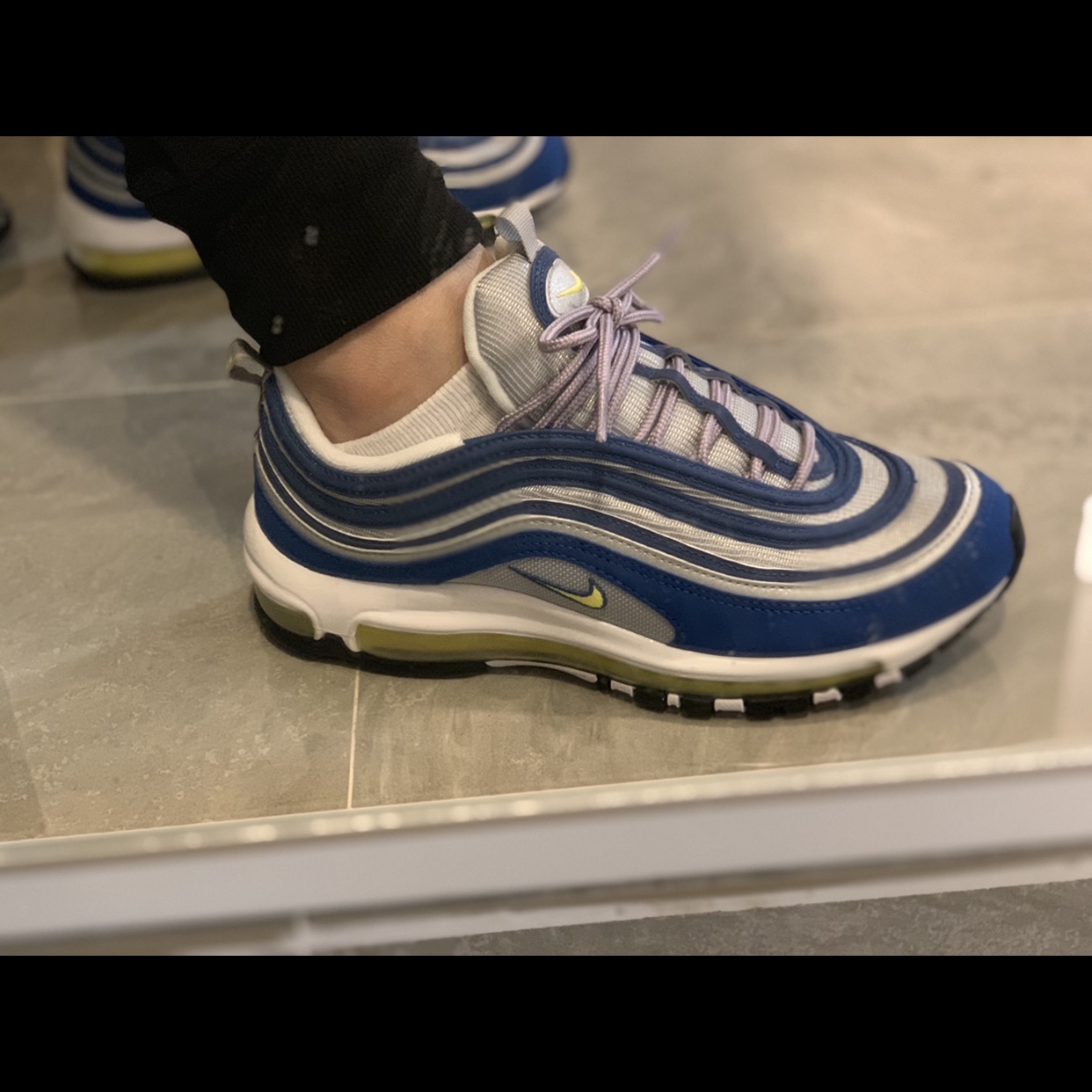 Nike Air Max 97 OG Royal Neon 착용 스타일
