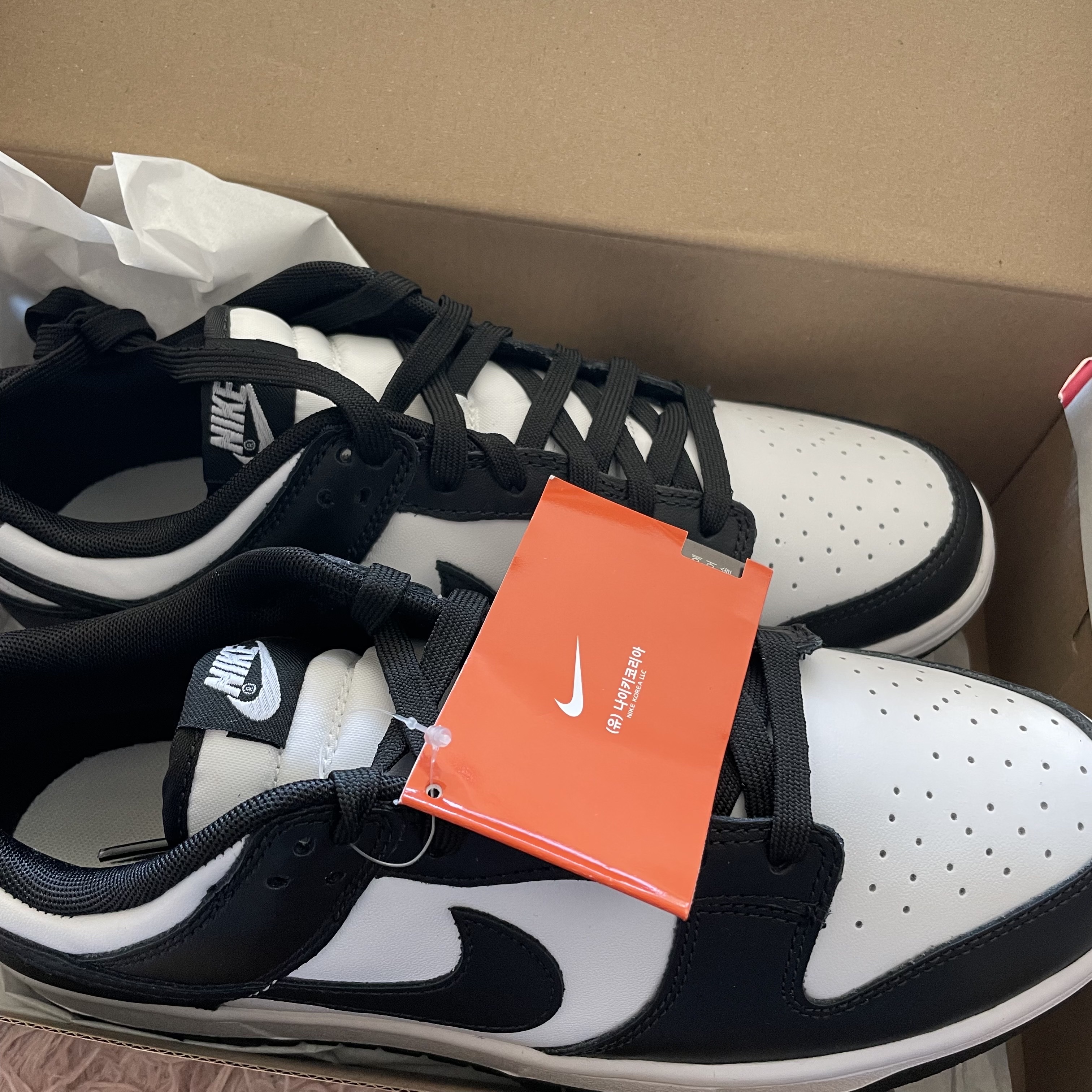 Nike Dunk Low Retro Black 착용 스타일