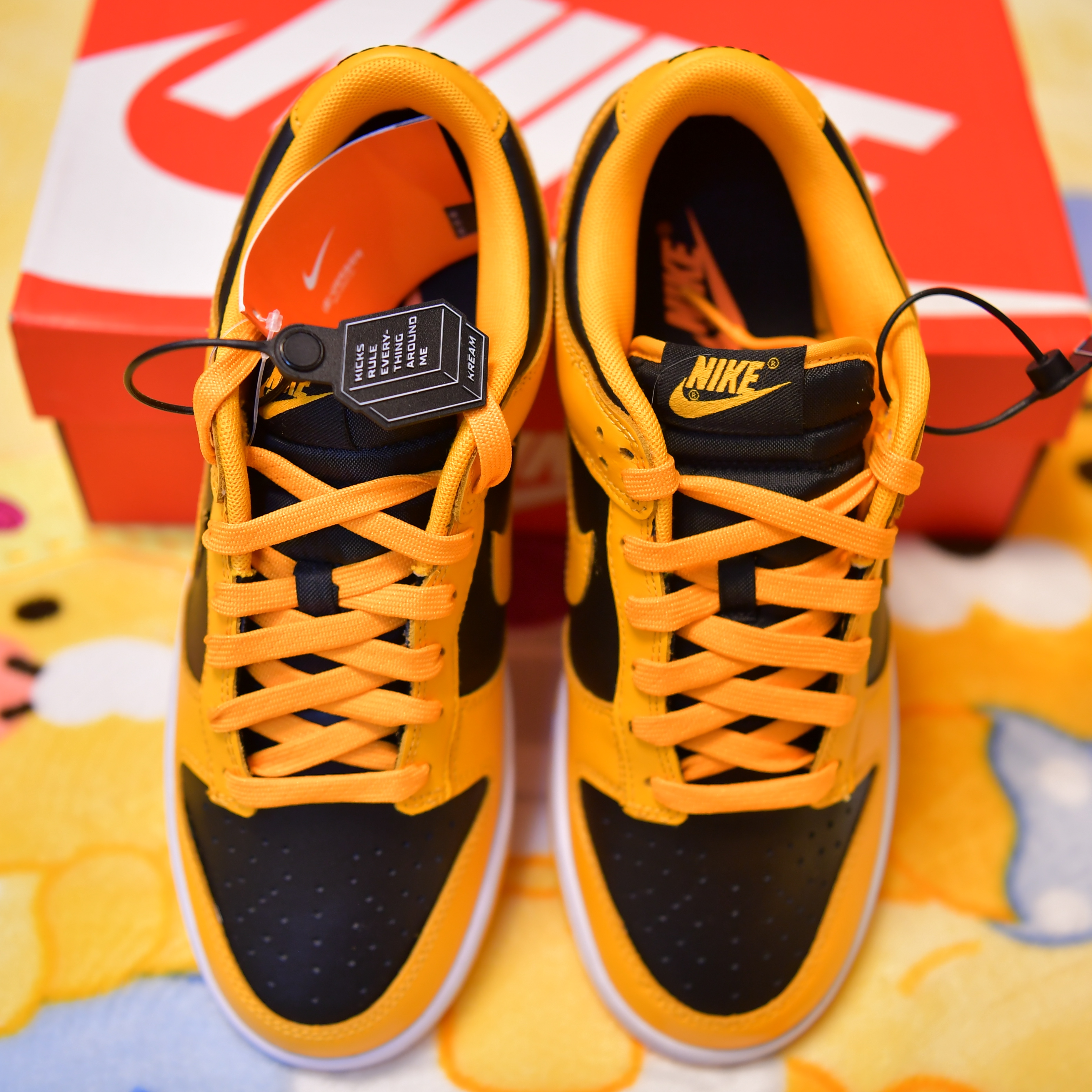 Nike Dunk Low Retro Championship Goldenrod 착용 스타일 - 2