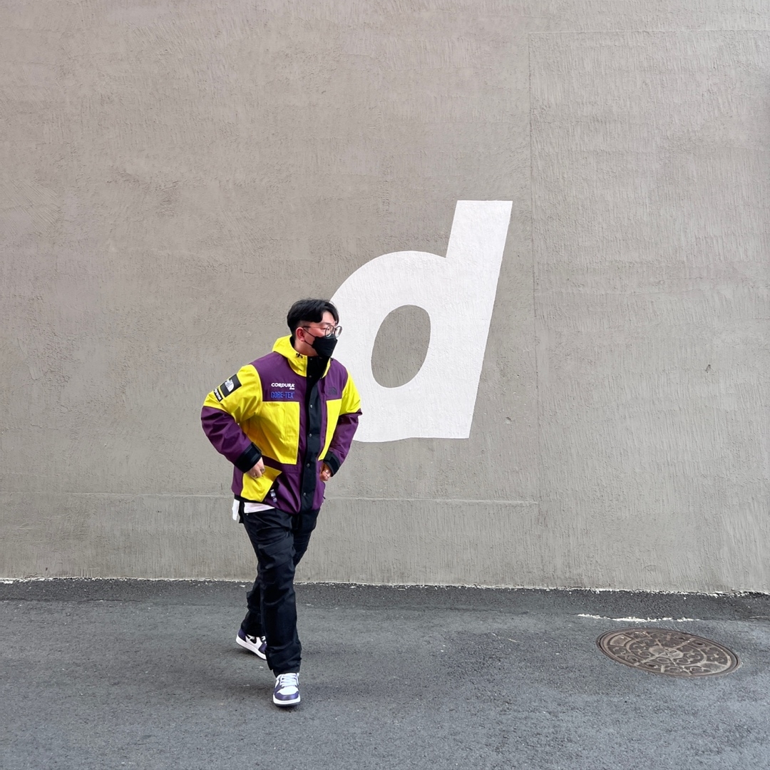 Supreme x The North Face Expedition Jacket Sulphur - 18FW, Stussy World Tour Crew Black 2021 착용 스타일 - 1