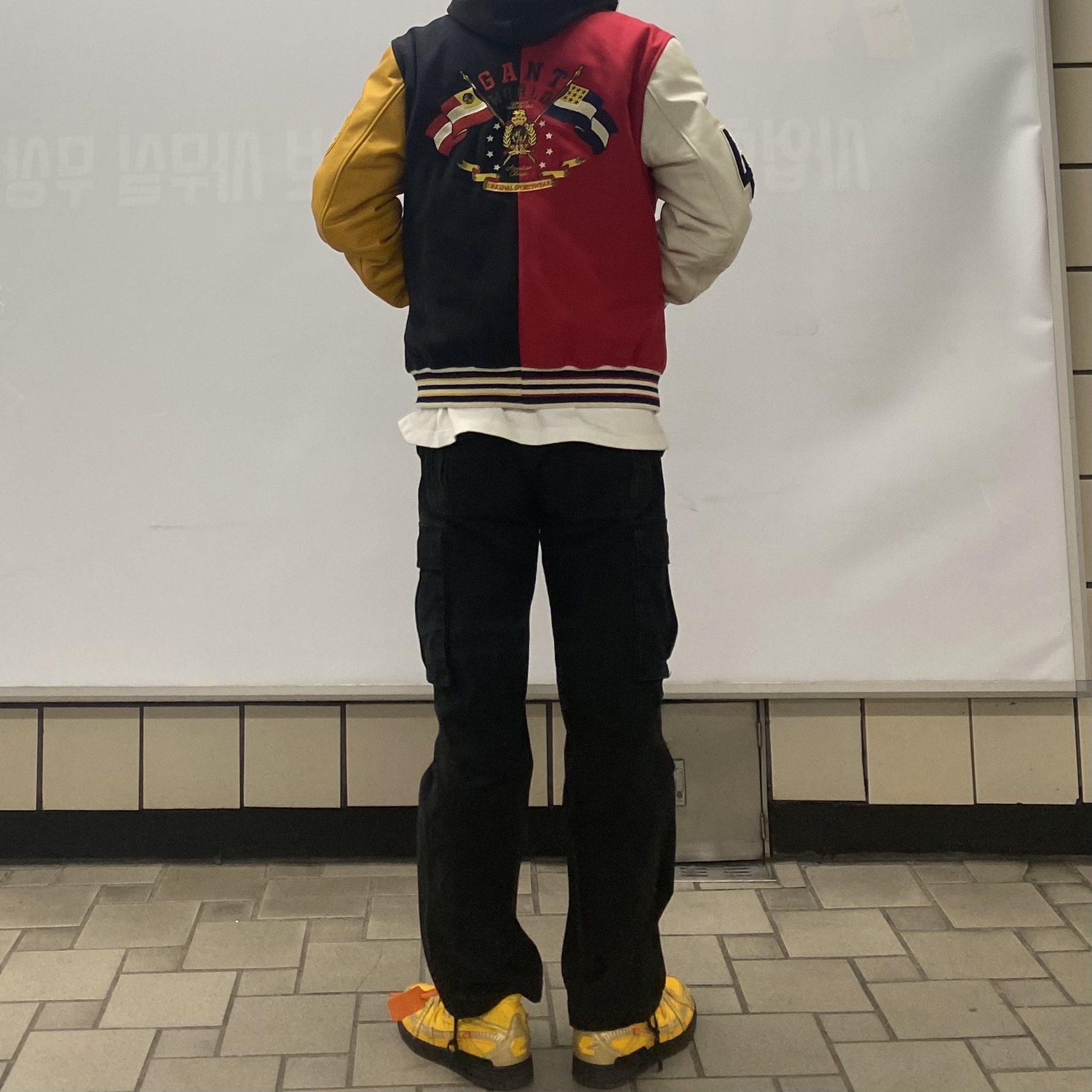 Nike x Off-White Air Rubber Dunk University Gold 착용 스타일